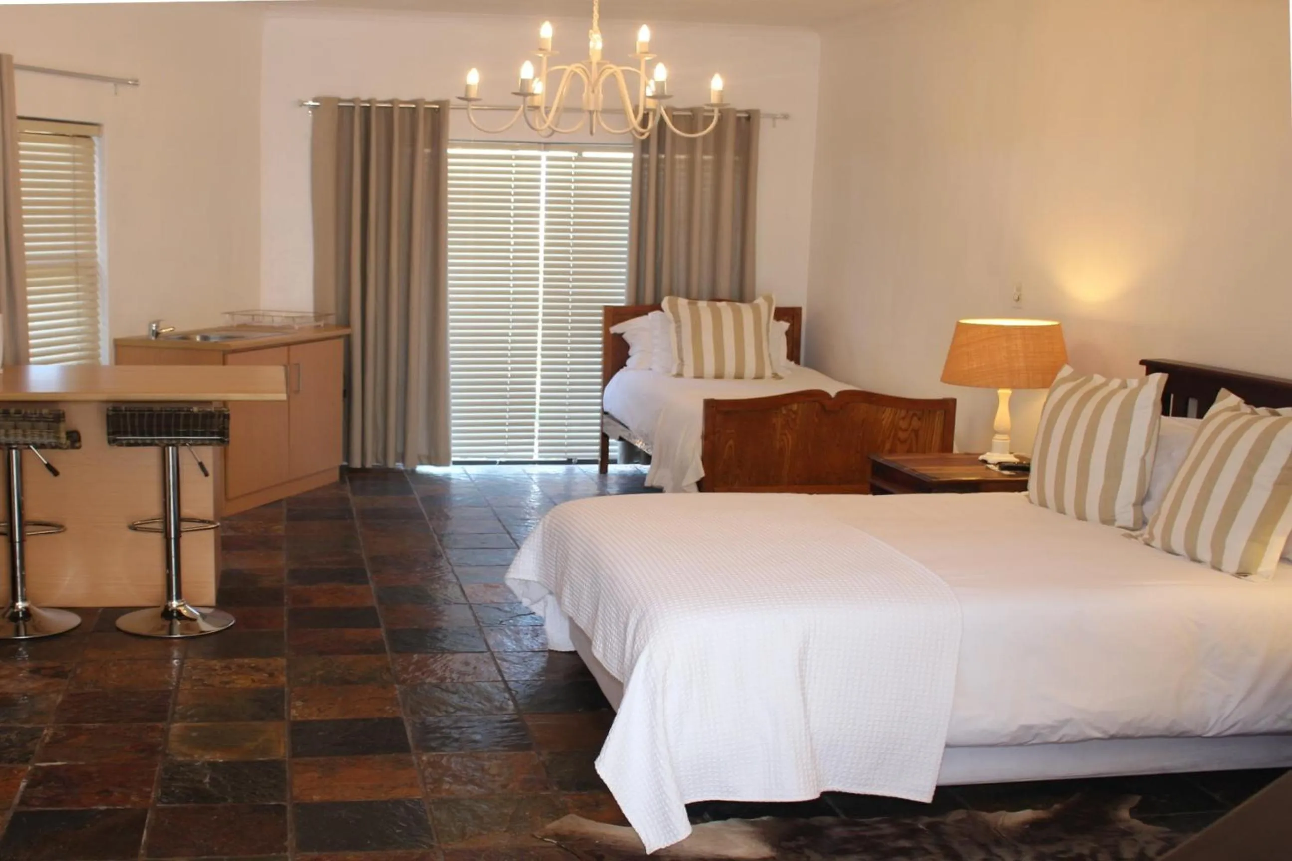 Bed in Golden Key Guesthouse