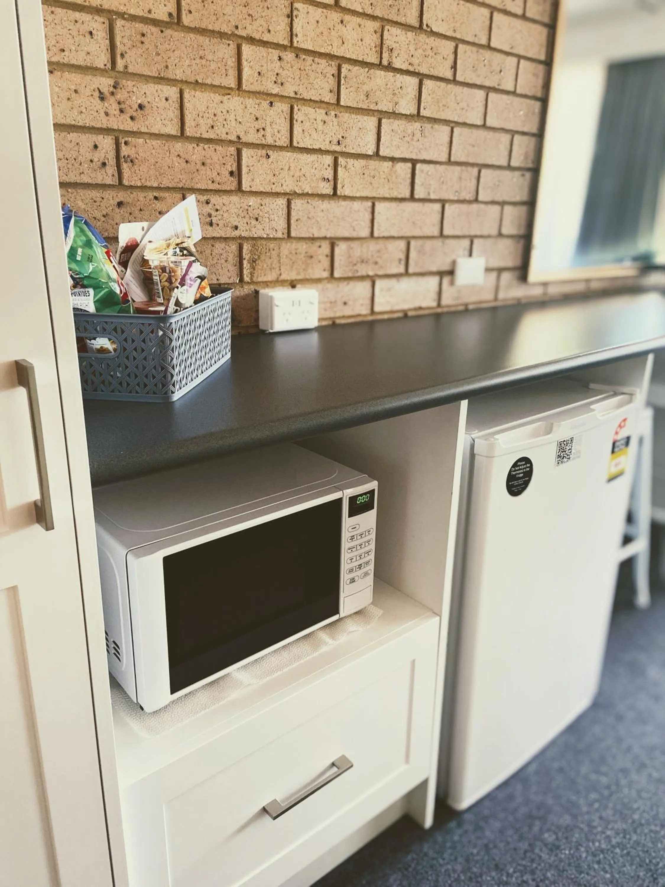 Kitchen or kitchenette in Muswellbrook Motor Inn