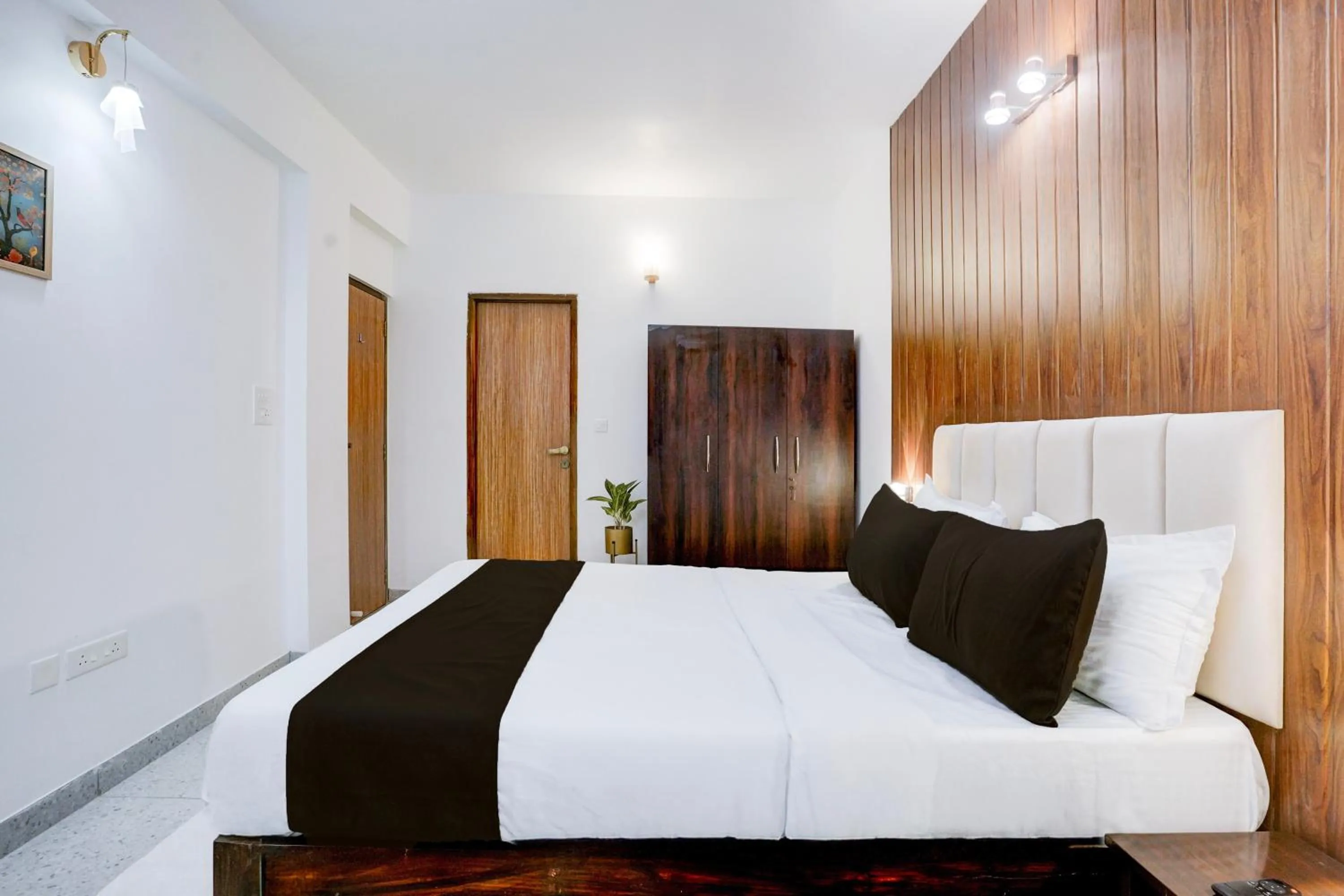 Bedroom, Bed in Naavinya by DanCenter - 1BHK apartment in Siolim