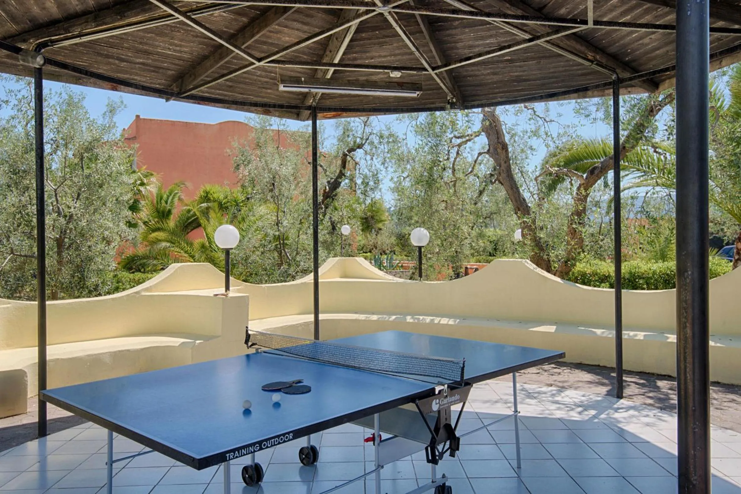 Table tennis in Hotel Palme Gemelle