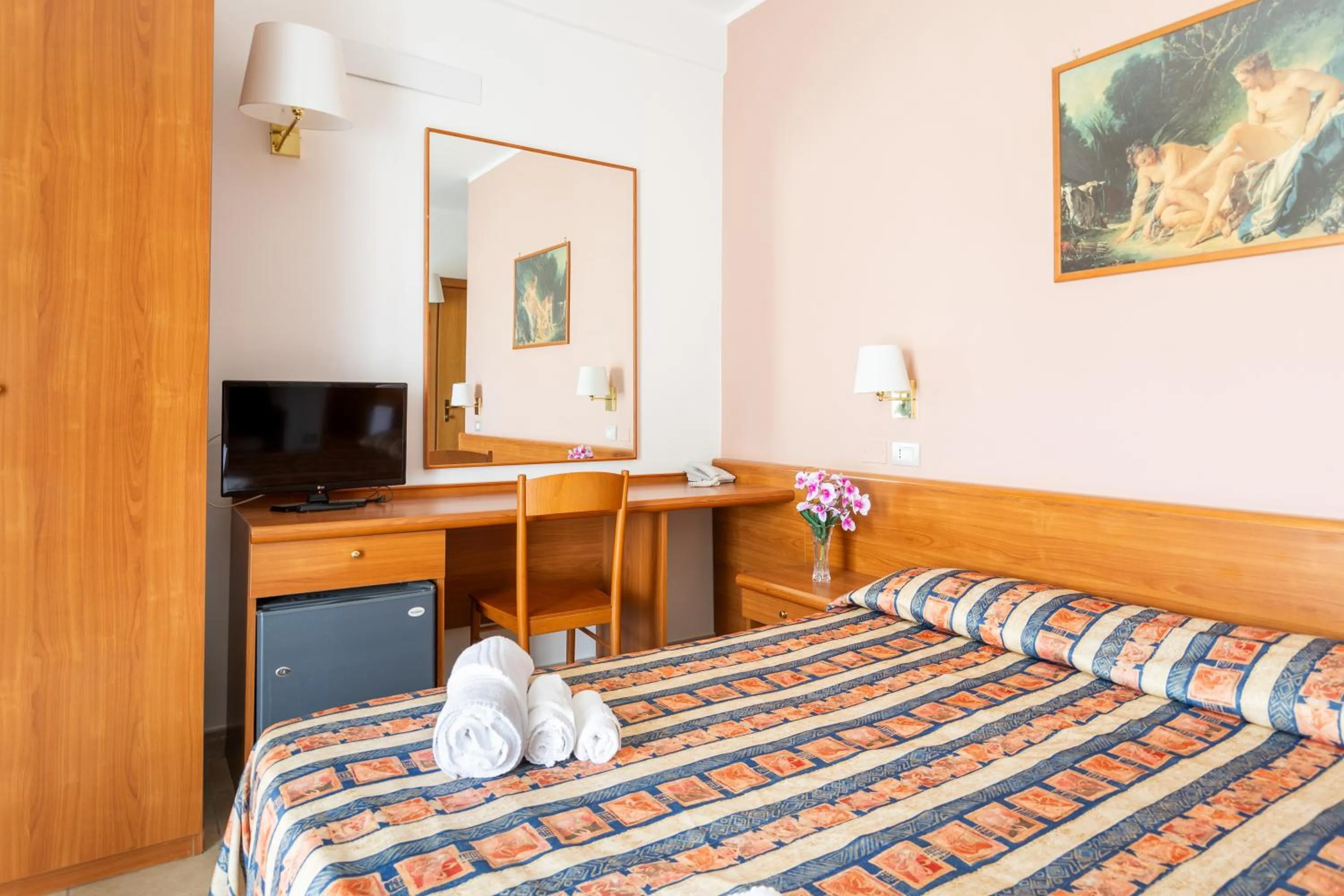 Bedroom, Bed in Hotel Palme Gemelle