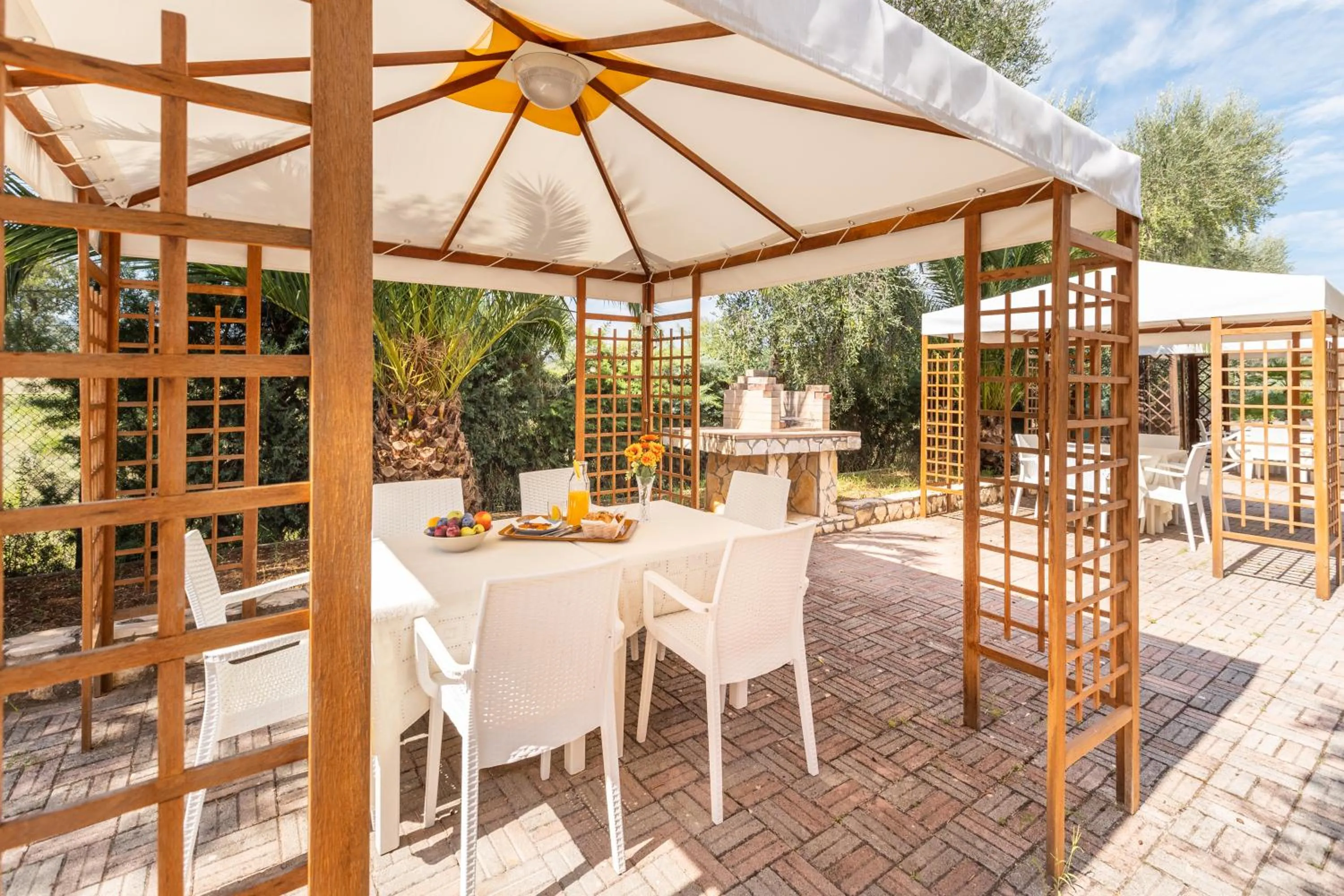 Patio in Hotel Palme Gemelle