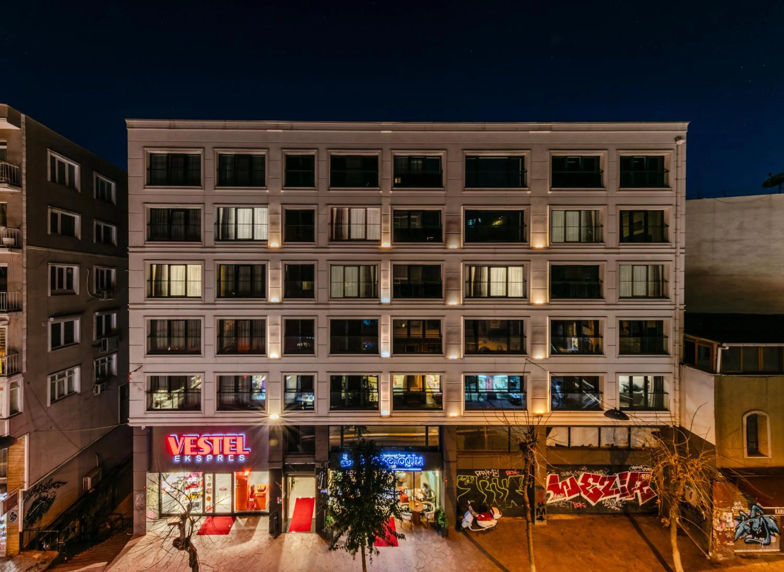 Property building in Roys Hotel & Suites