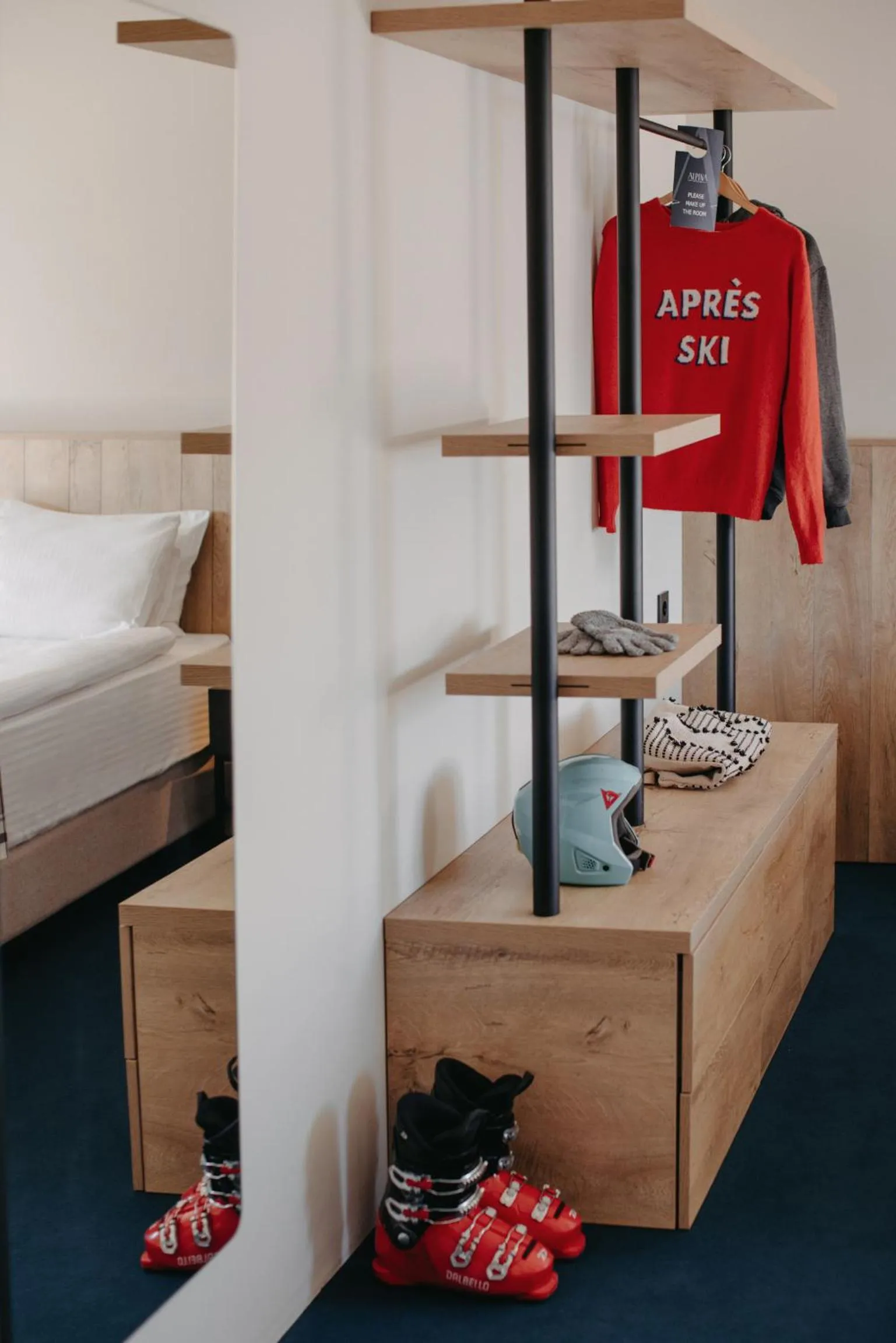 Skiing, Bed in Alpina Hotel Gudauri