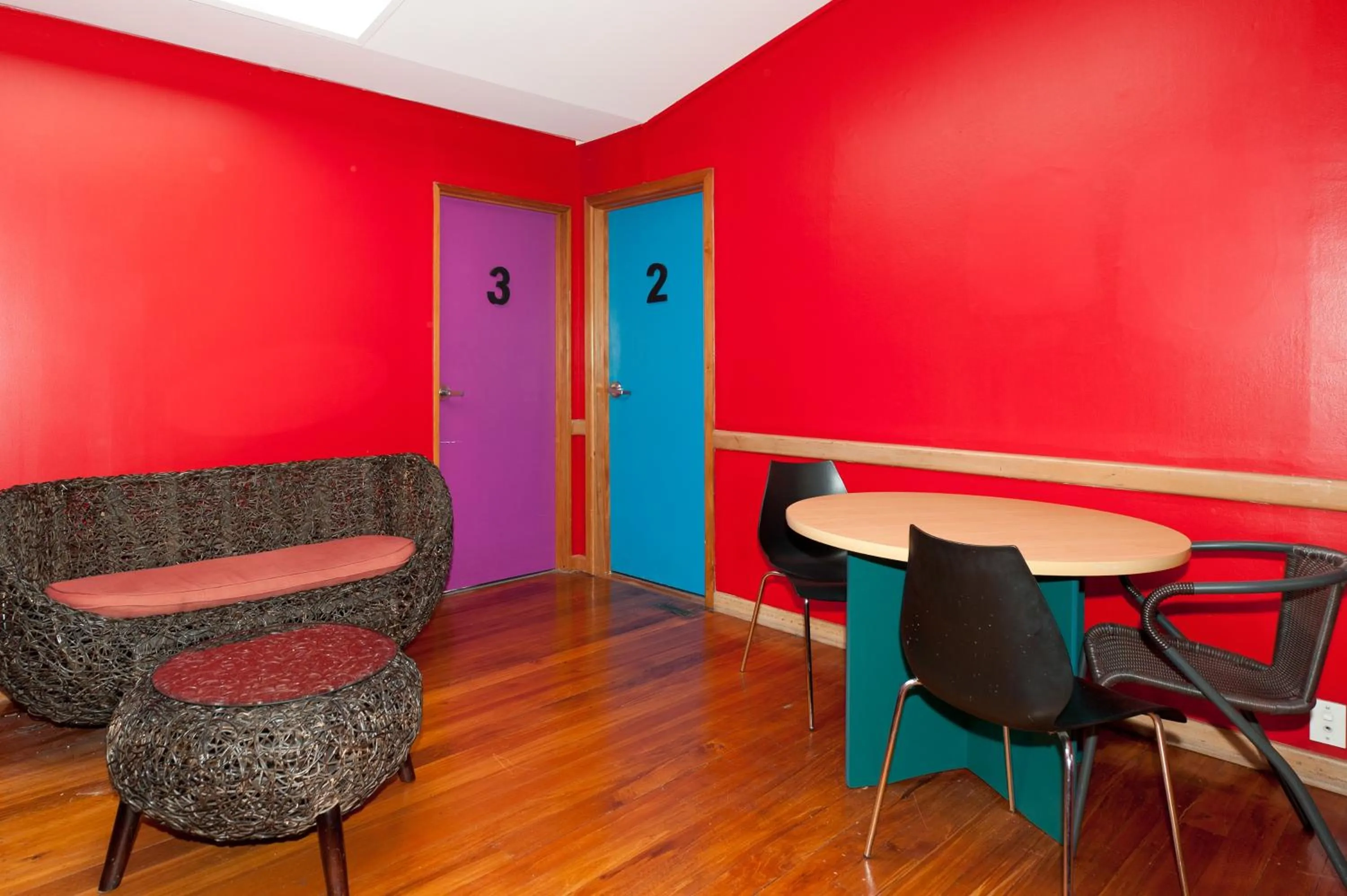 Communal lounge/ TV room in 85 on Bealey