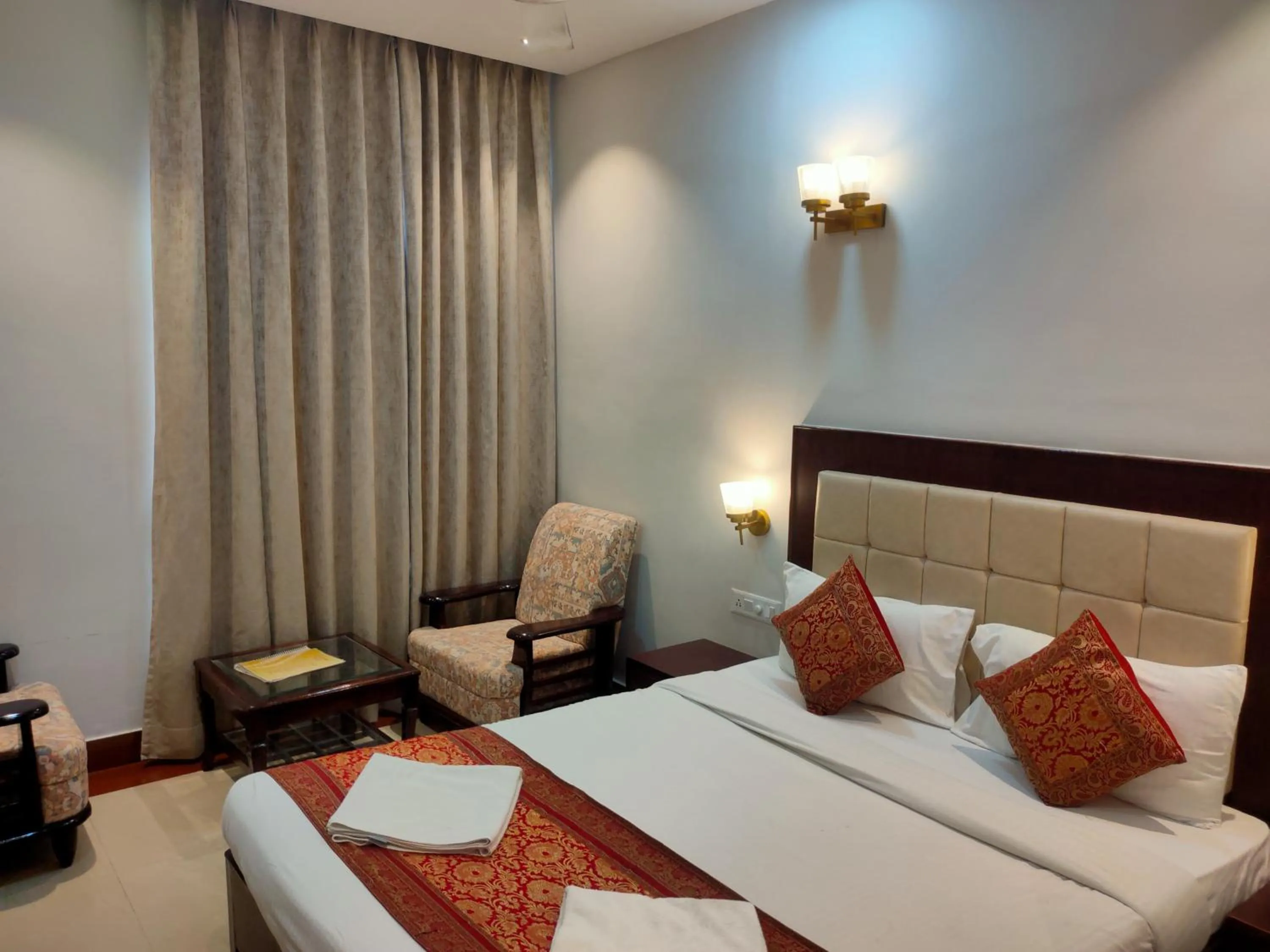 Bed in HVH Kashi Vishwanath - 400 meters from Kashi Vishwanath Temple & Ganga Aarti Ghat