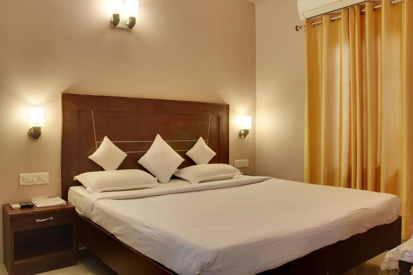 Bed in HVH Kashi Vishwanath - 400 meters from Kashi Vishwanath Temple & Ganga Aarti Ghat