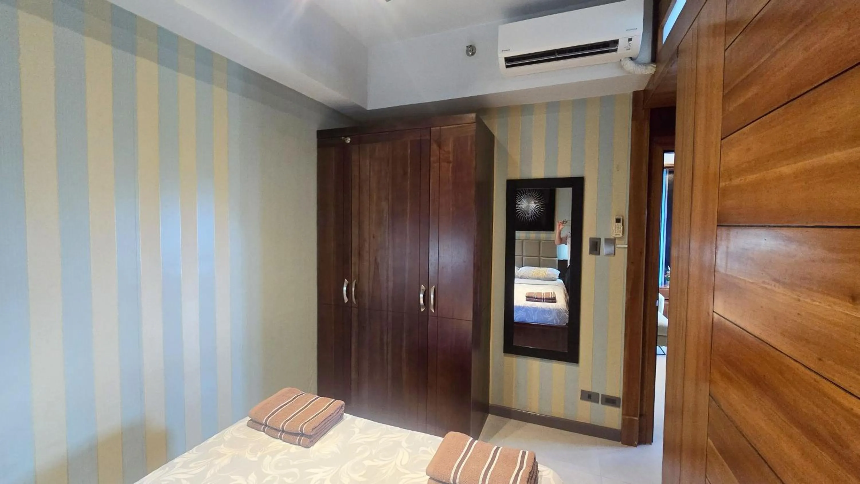 Bedroom, Bed in La Mirada Residences