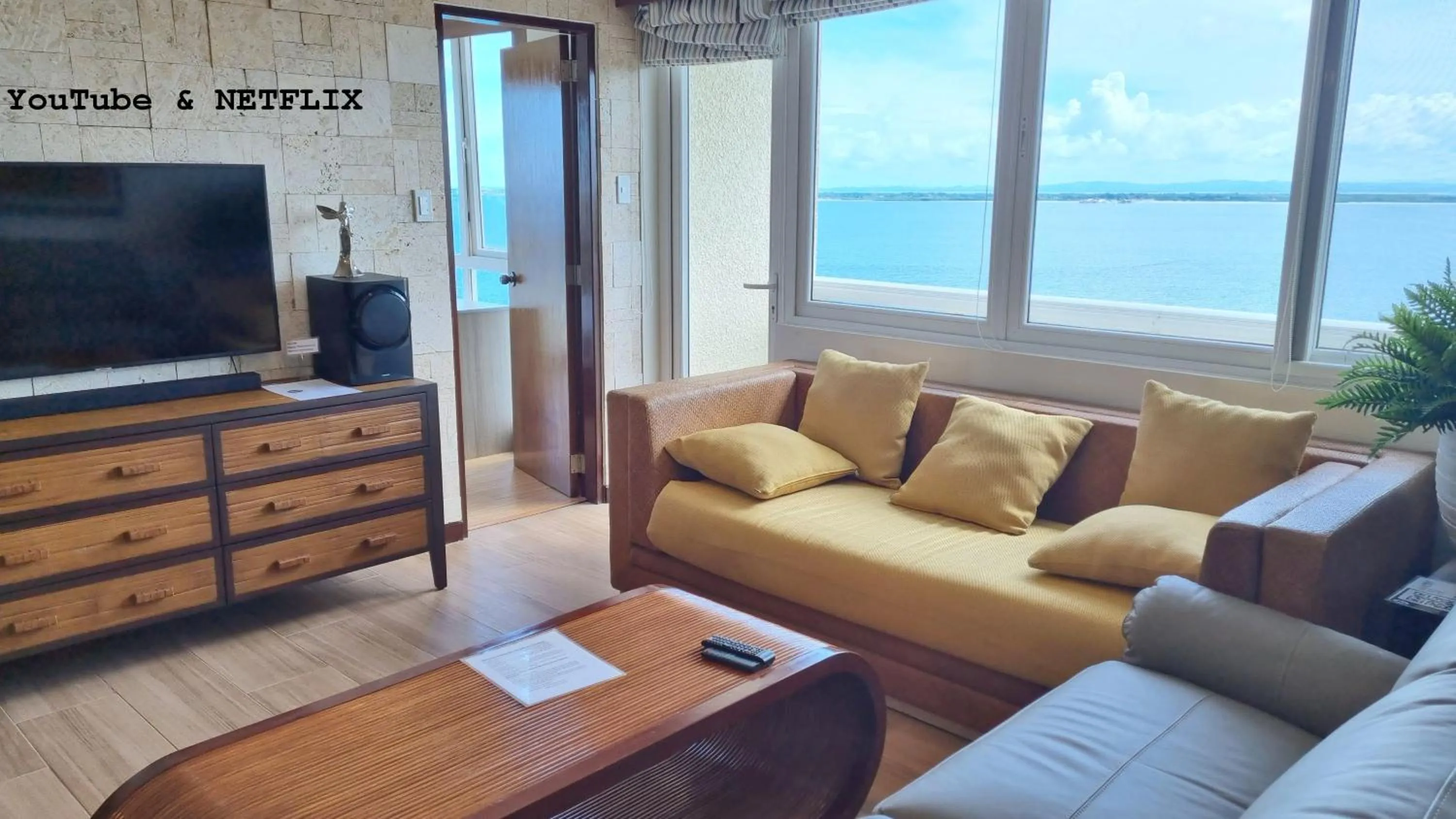 Living room in La Mirada Residences