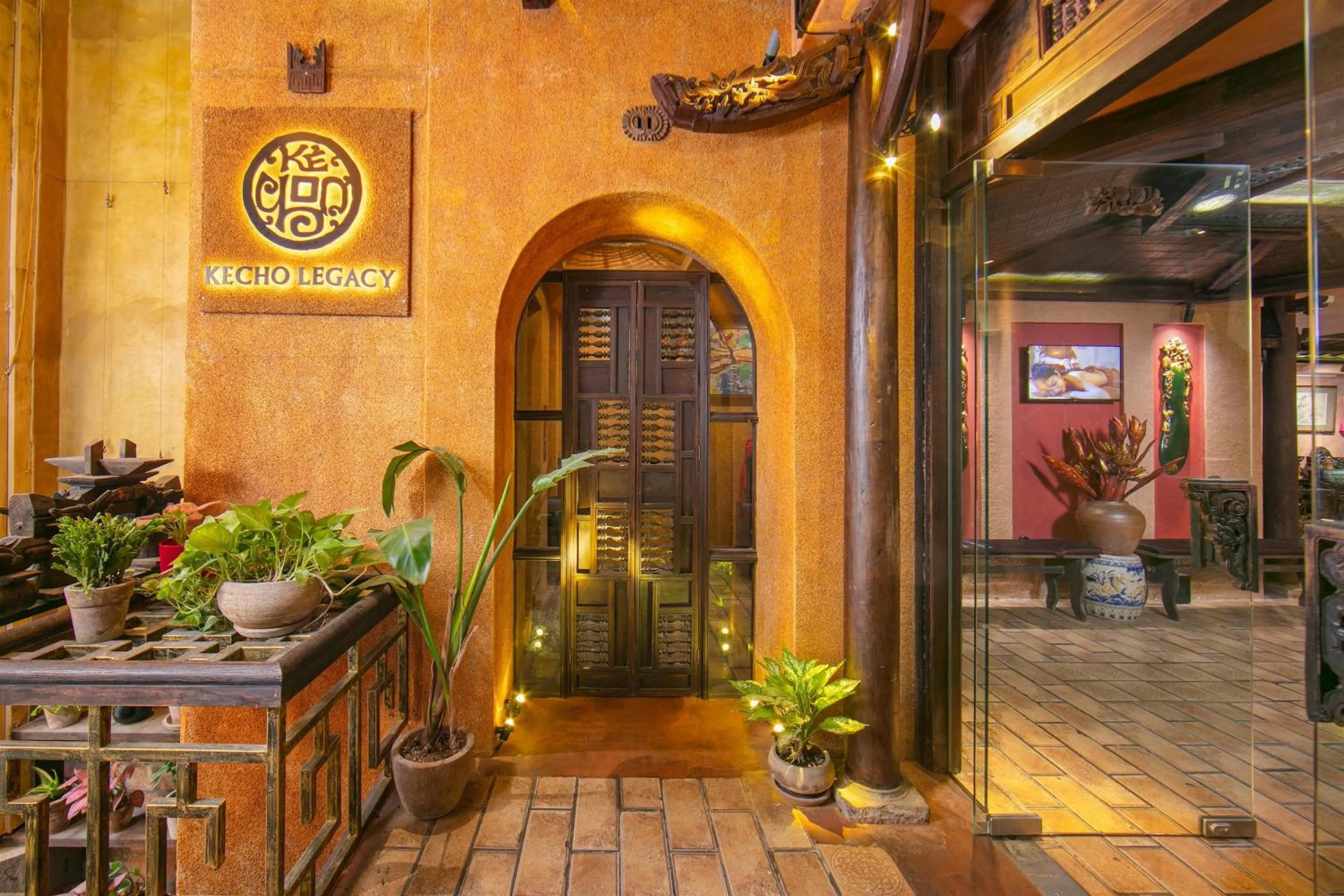 Facade/entrance in Kecho Legacy Hotel Hanoi & Spa