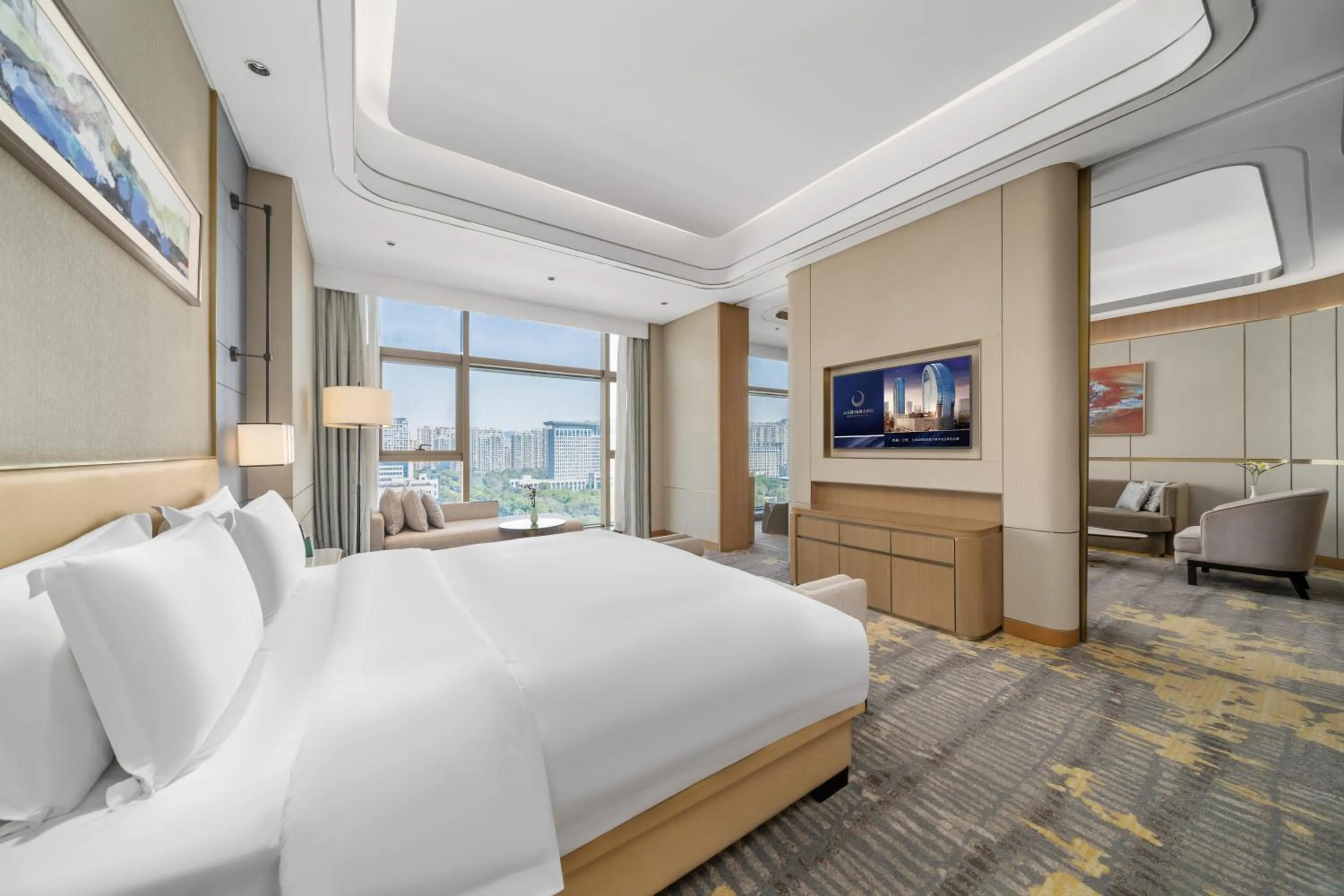 Bed in YTL OuYue International Hotel