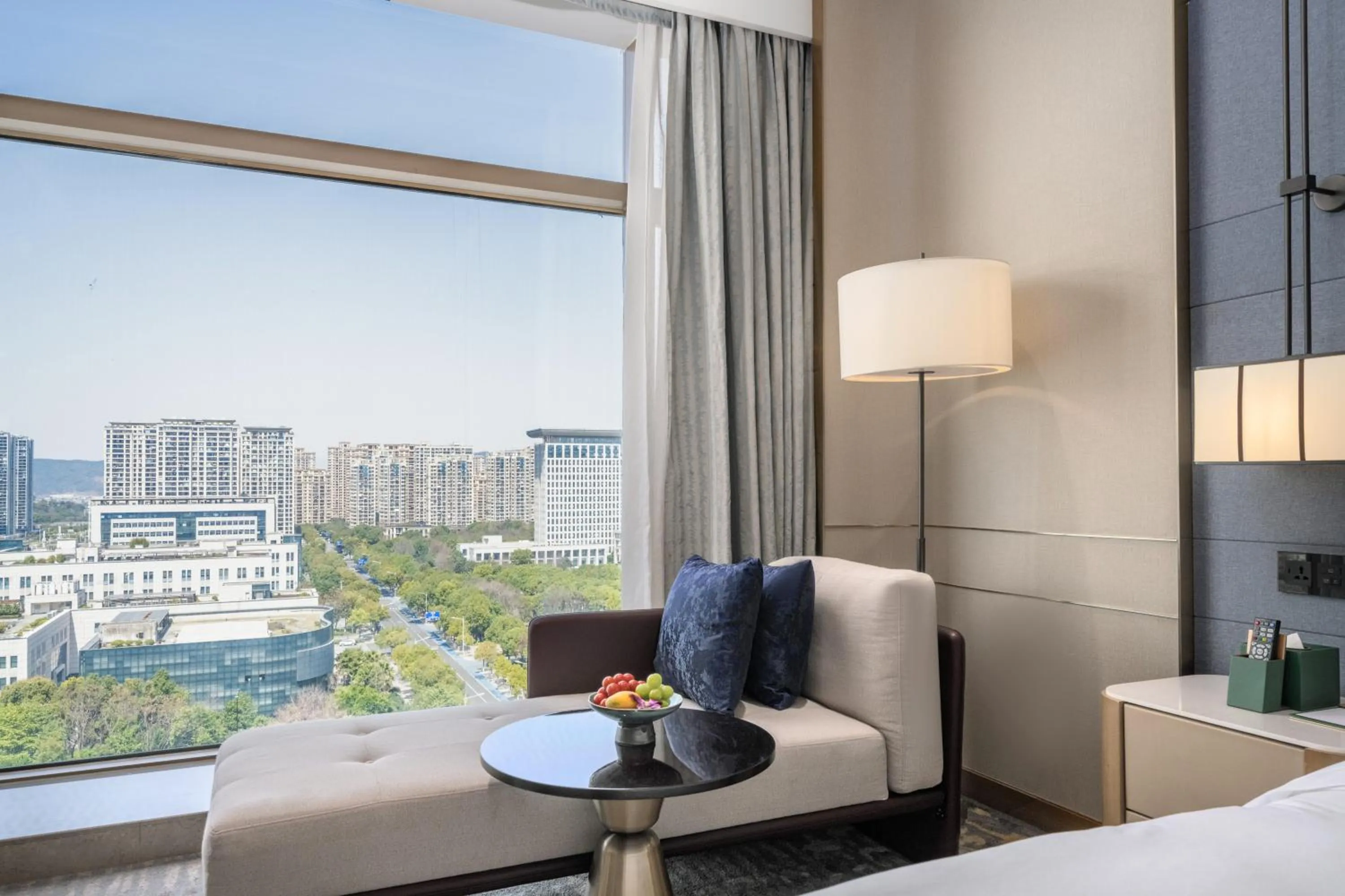 Bedroom, Bed in YTL OuYue International Hotel