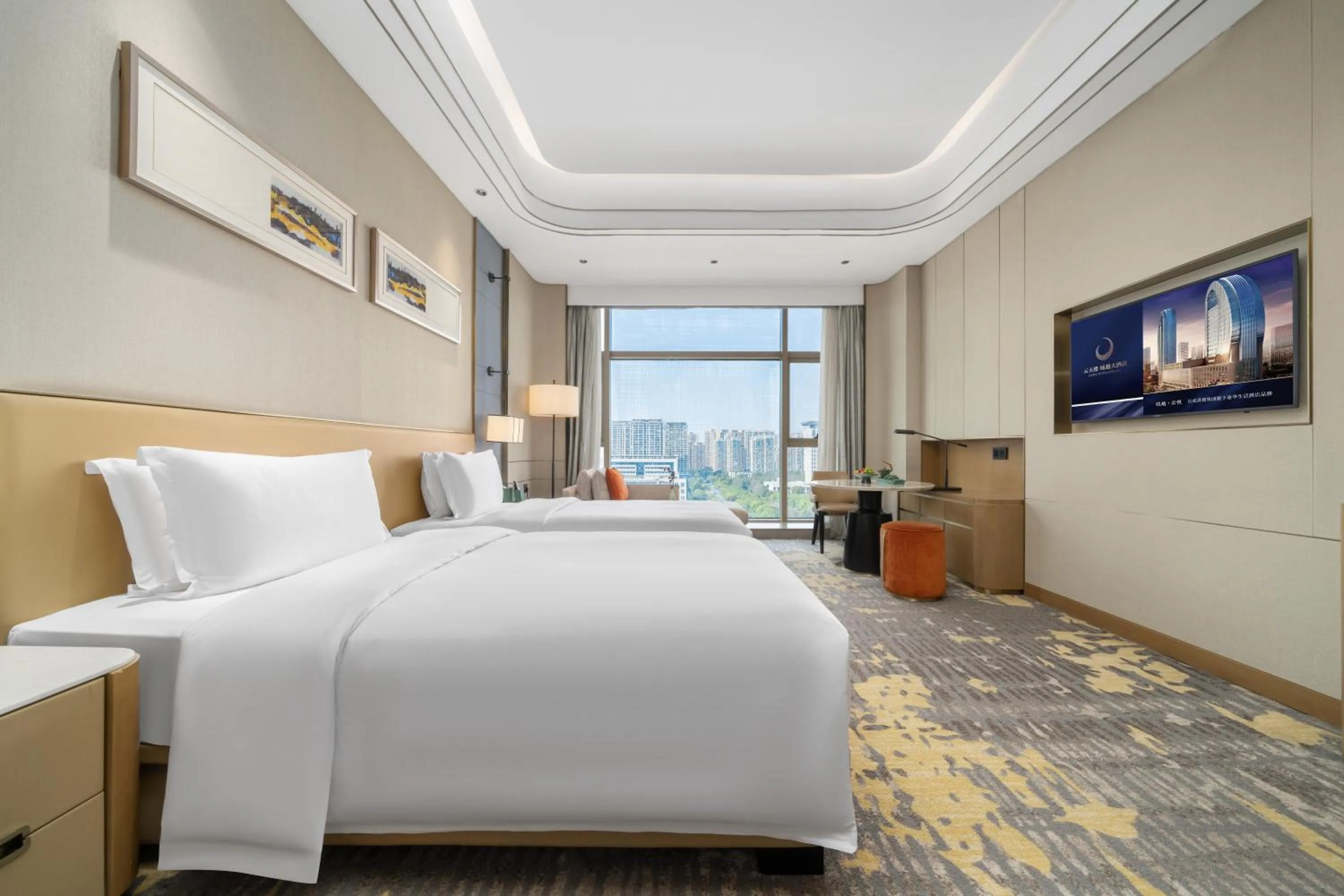 Bed in YTL OuYue International Hotel