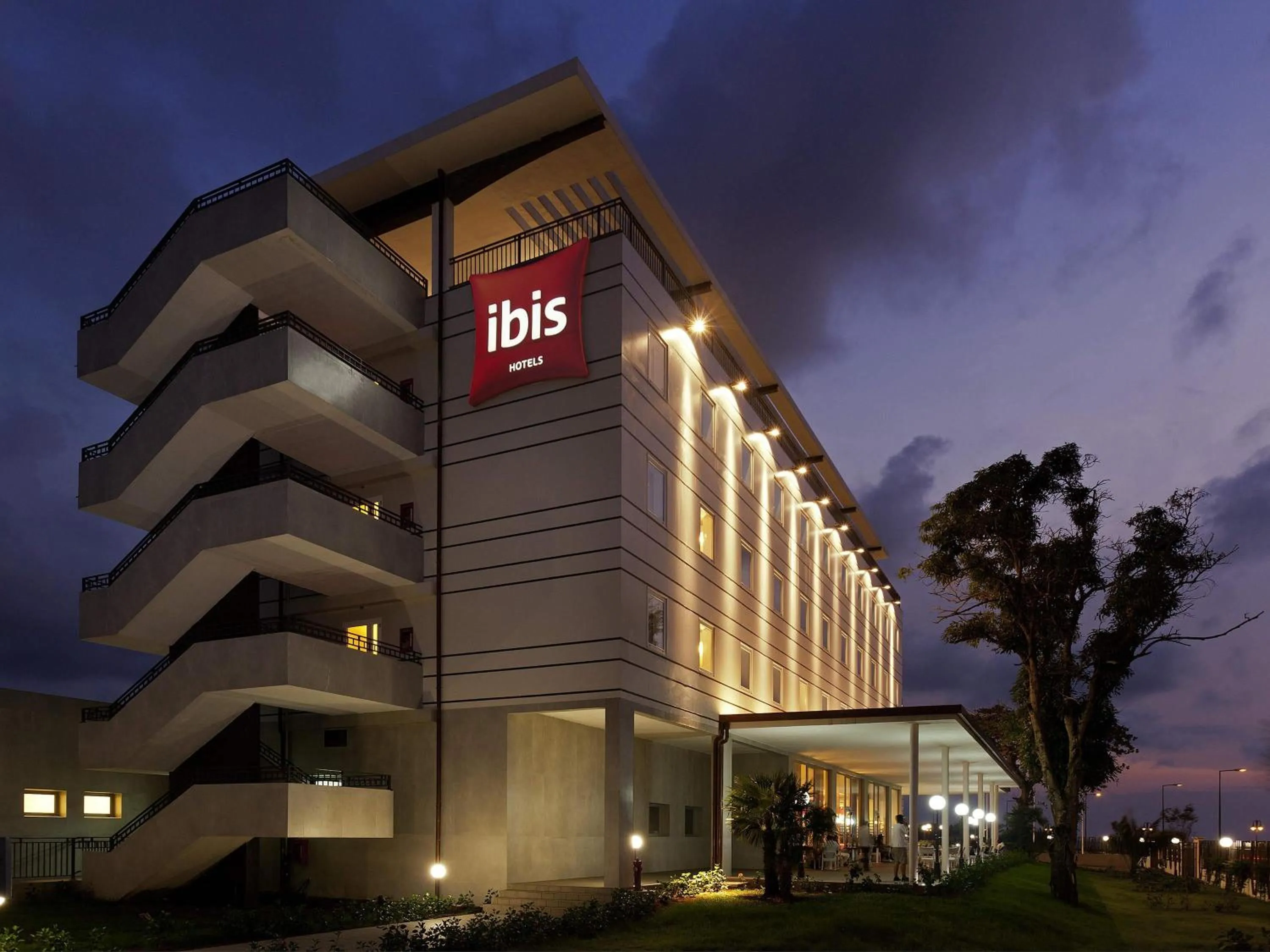 Property building in Ibis Bata
