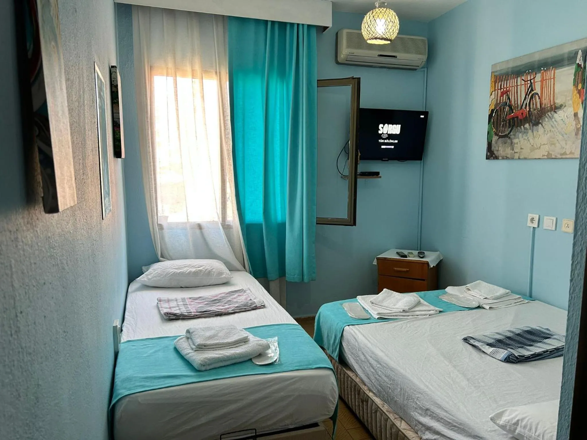 Photo of the whole room, Bed in Yeşim Pansiyon
