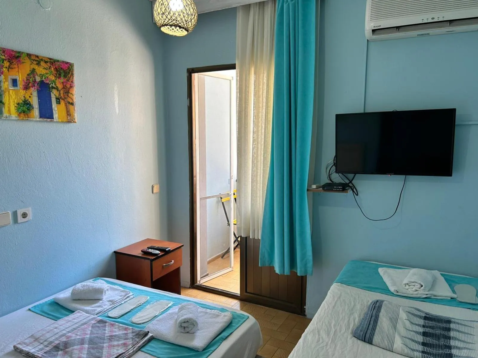 TV and multimedia, Bed in Yeşim Pansiyon