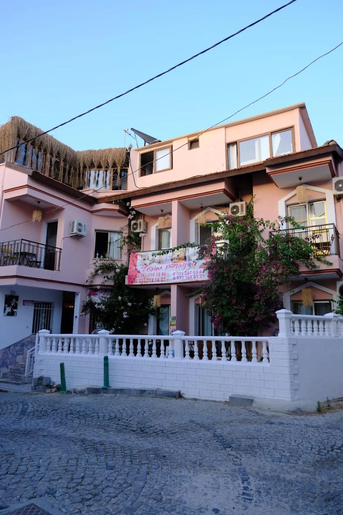 Property building in Yeşim Pansiyon