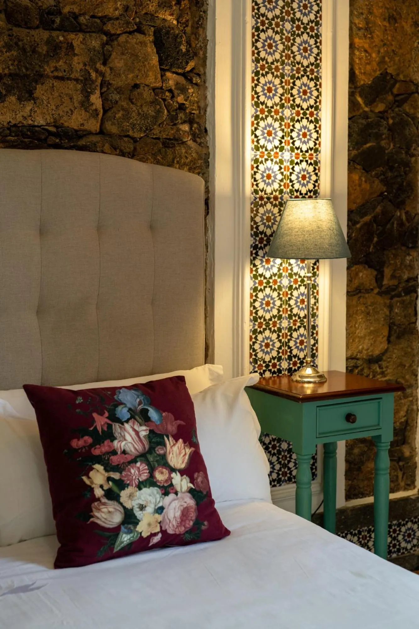 Bed in El Charco Suites