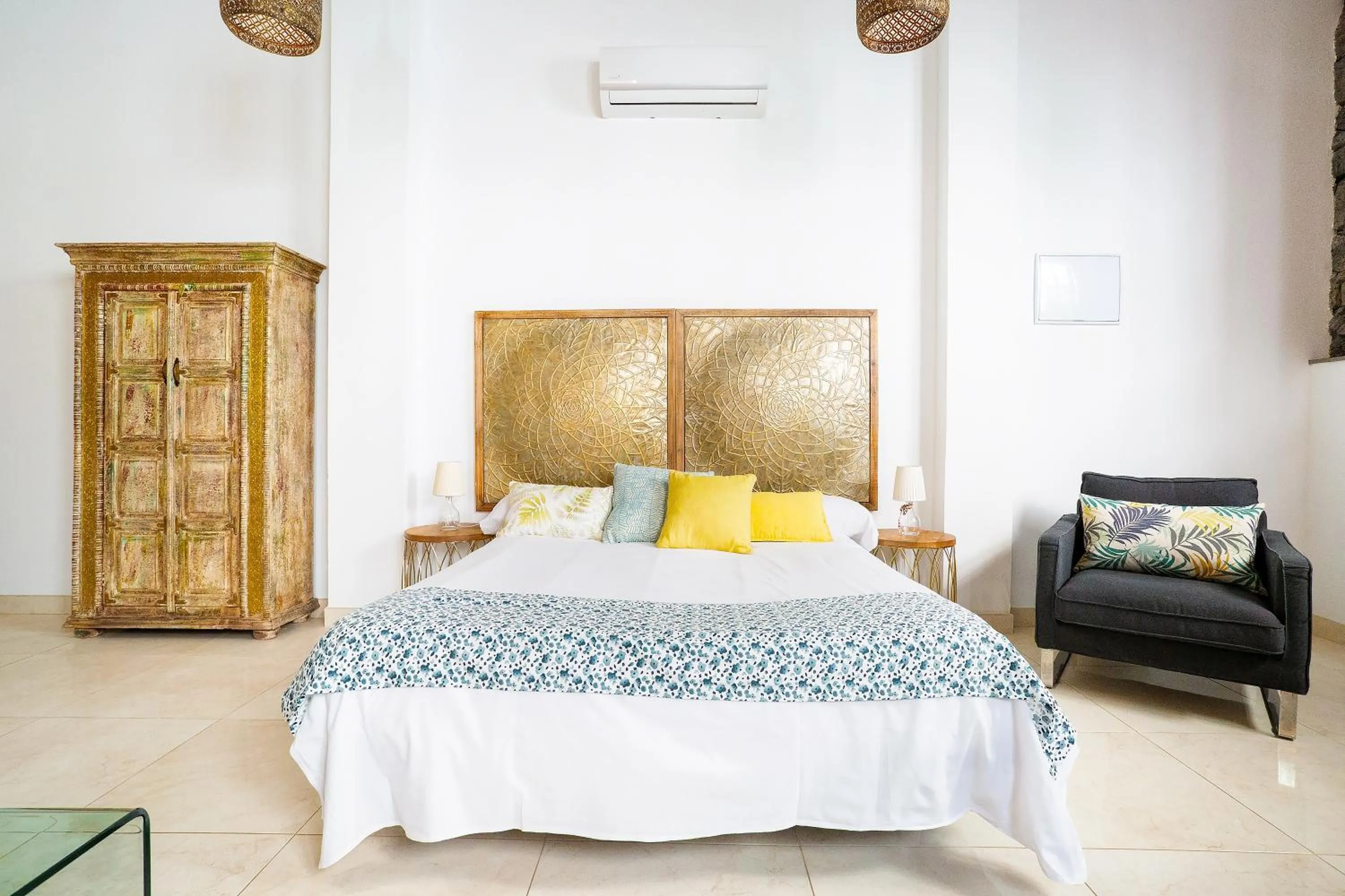 Bed in El Charco Suites