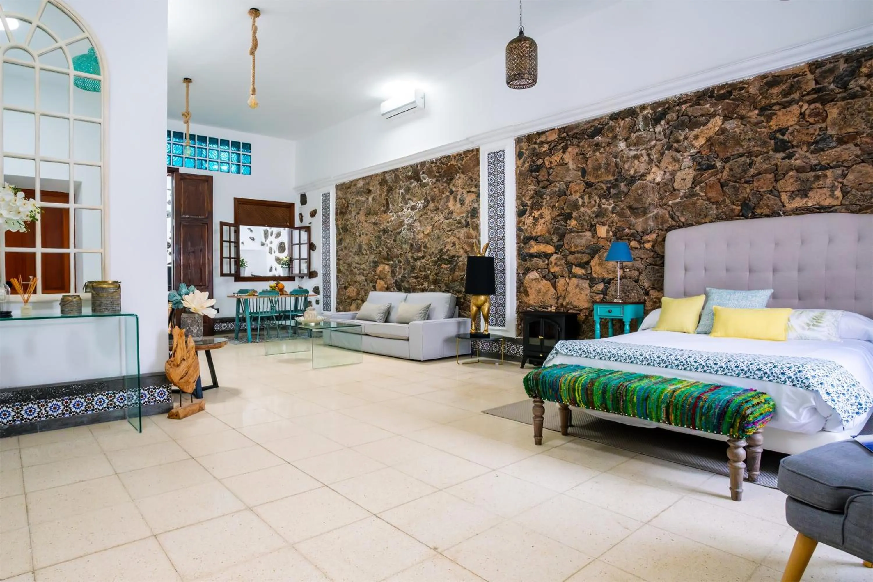 Bed in El Charco Suites