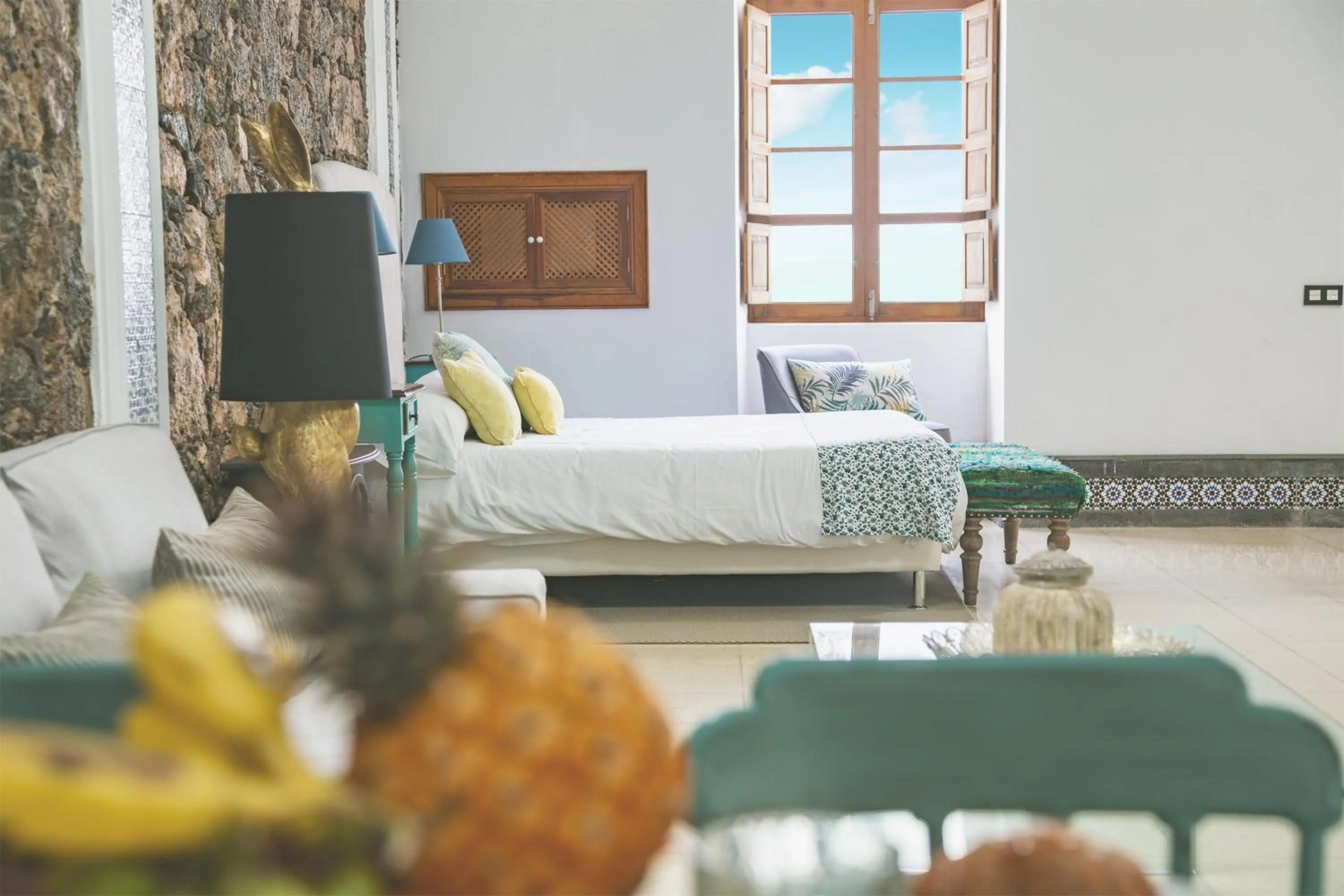 Photo of the whole room, Bed in El Charco Suites