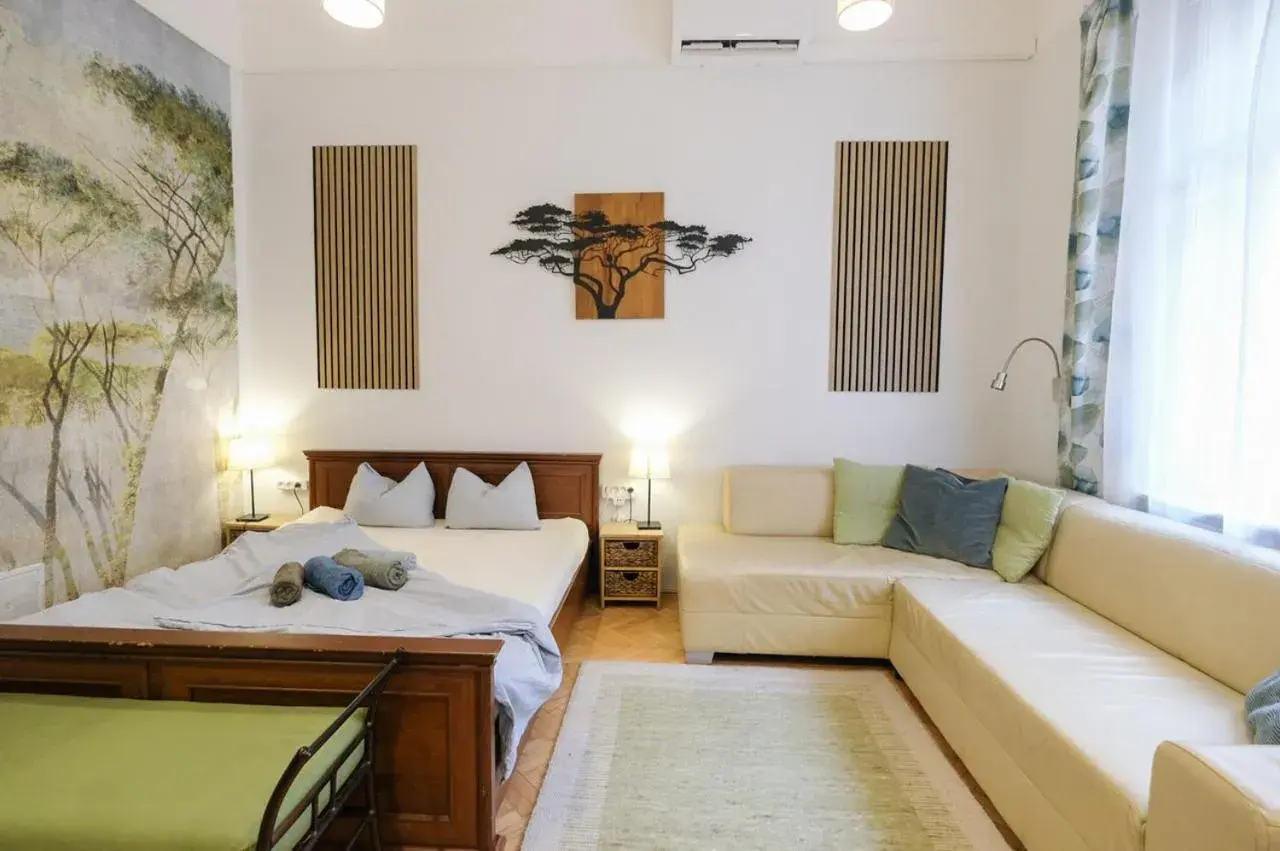Acacia Private Rooms & Studios Acacia Private Rooms & Studios