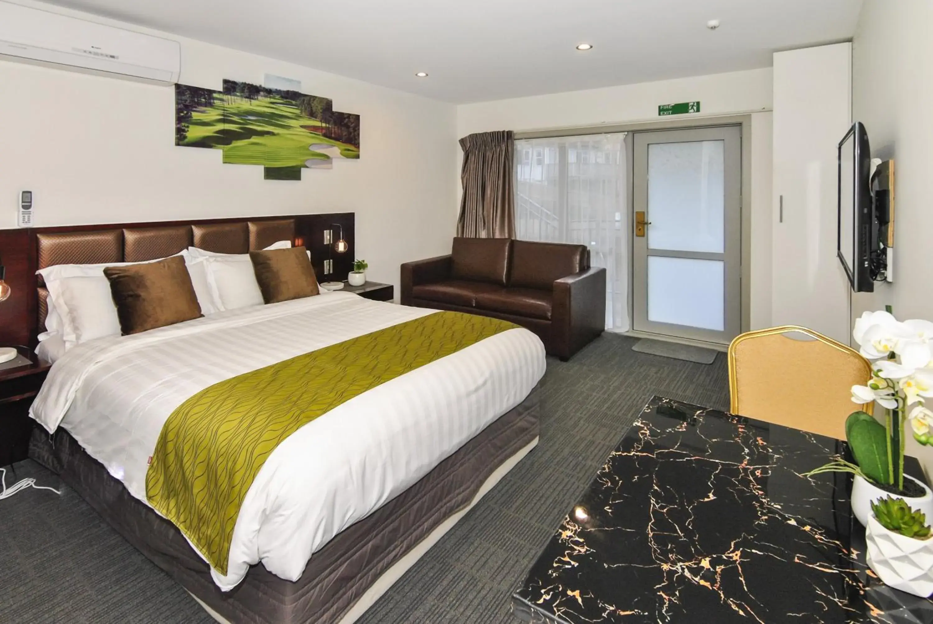 Premium Studio with Kitchen in Newlands Court Motel Premium Studio with Kitchen in Newlands Court Motel