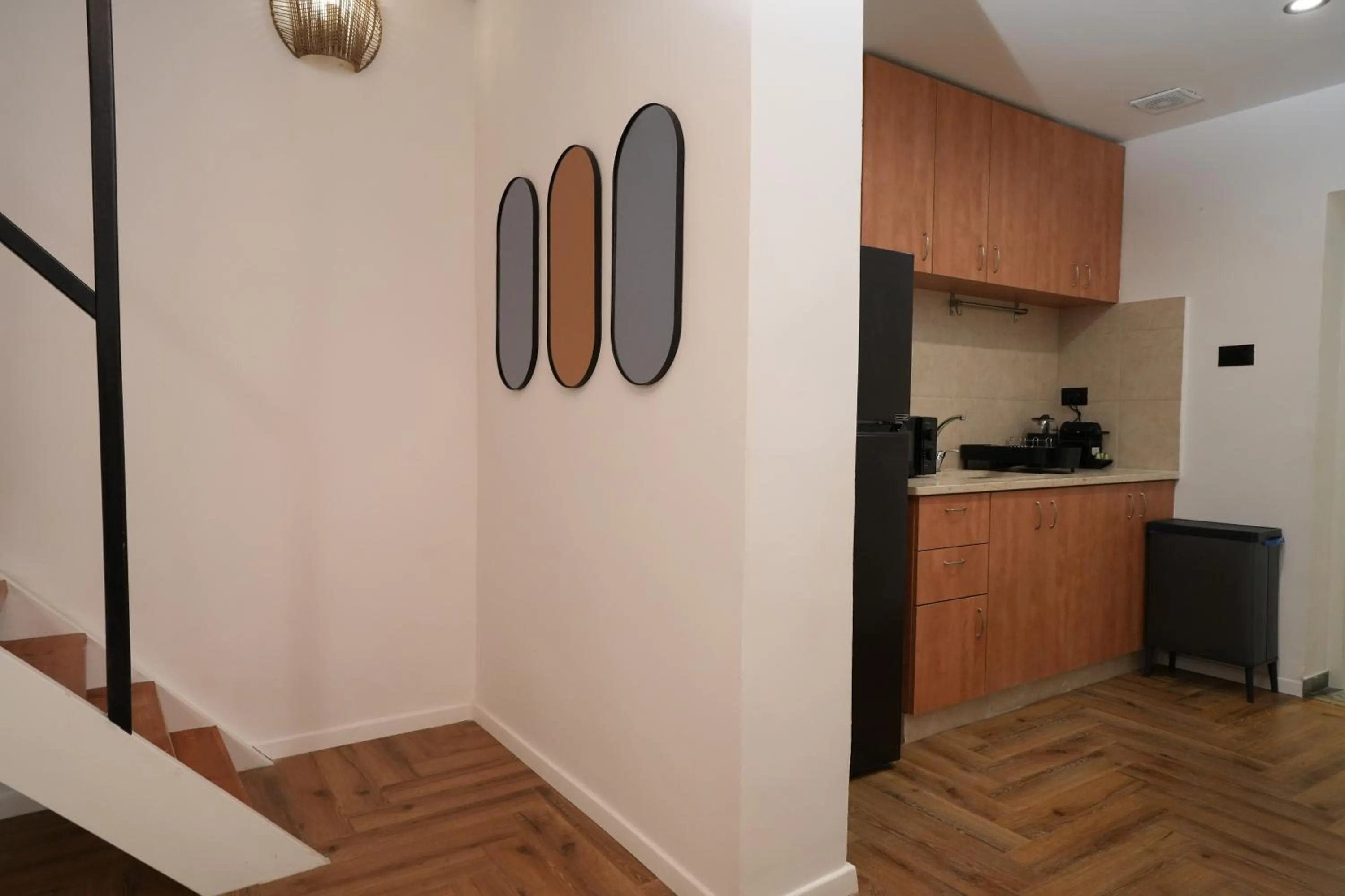 Kitchen or kitchenette in One Apartments TLV