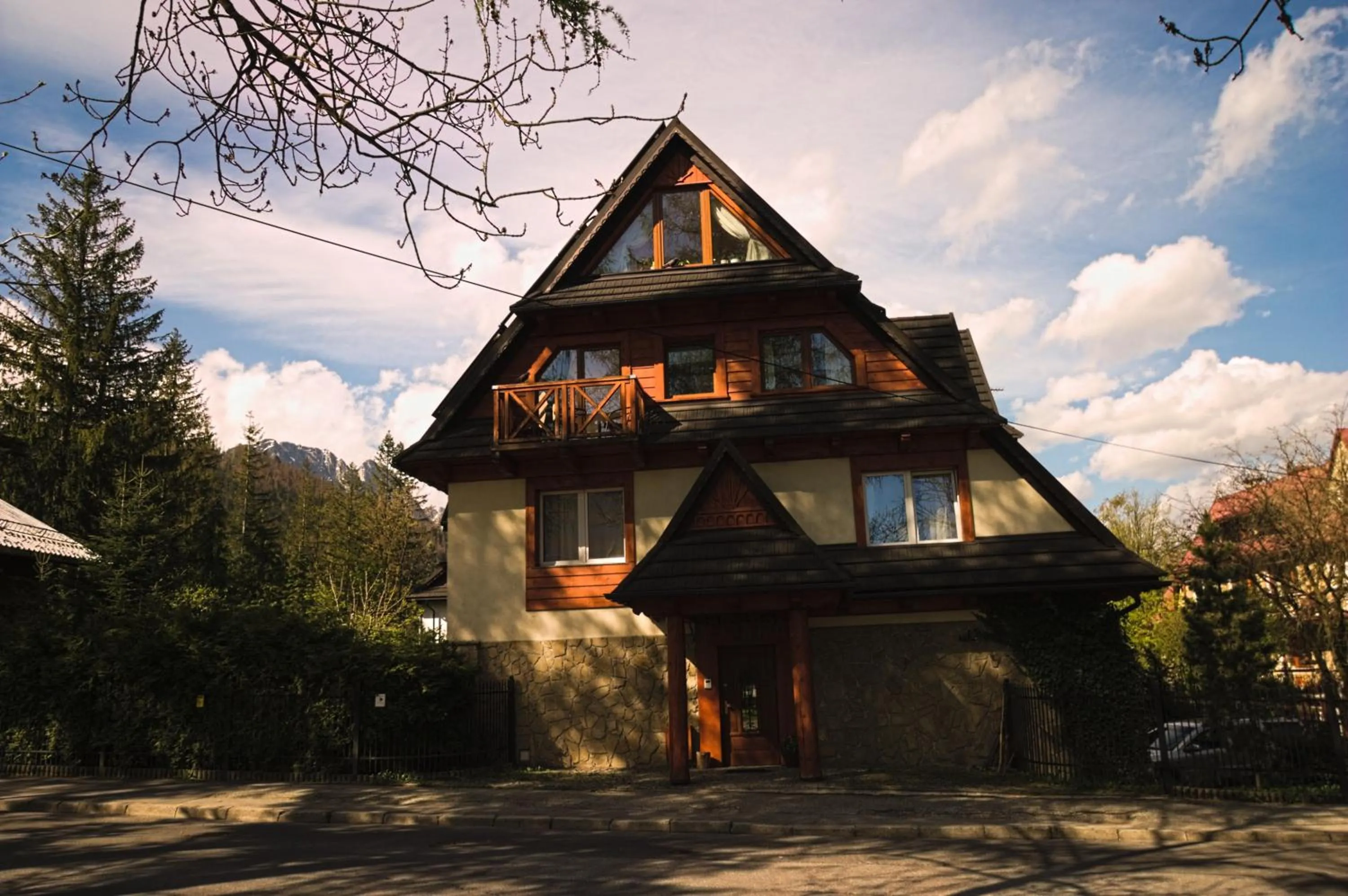 Property building in Willa Weronika