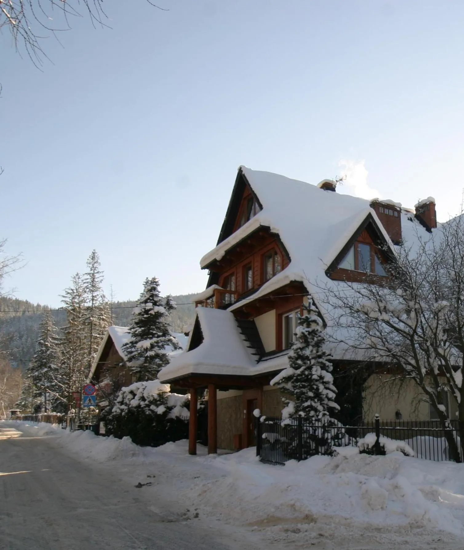 Property building in Willa Weronika