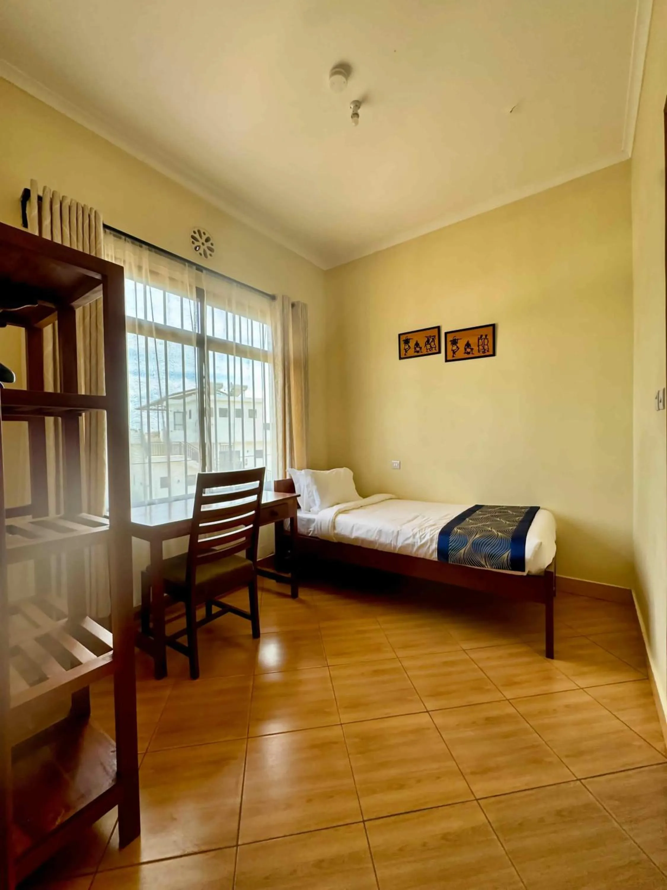 Property building, Bed in Moshono Hillside