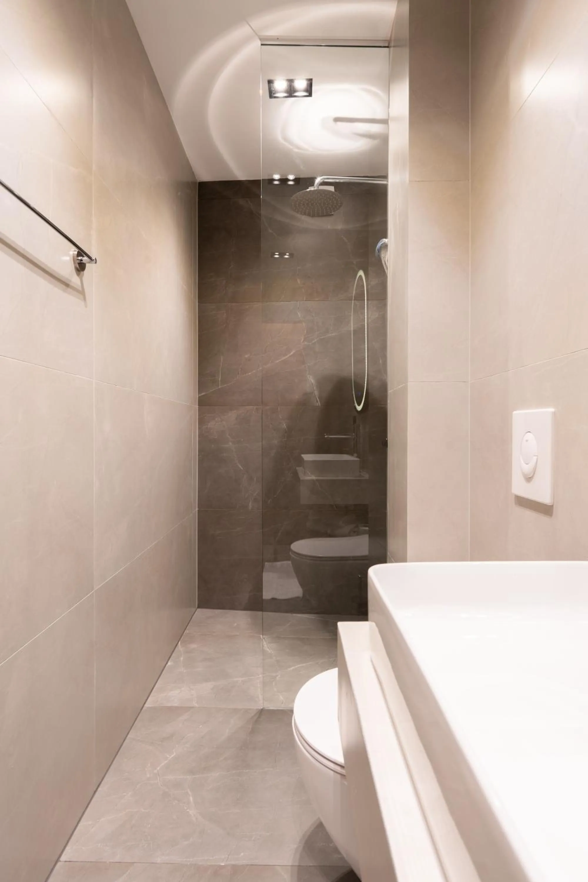 Shower in Ruby Hotel Prishtina