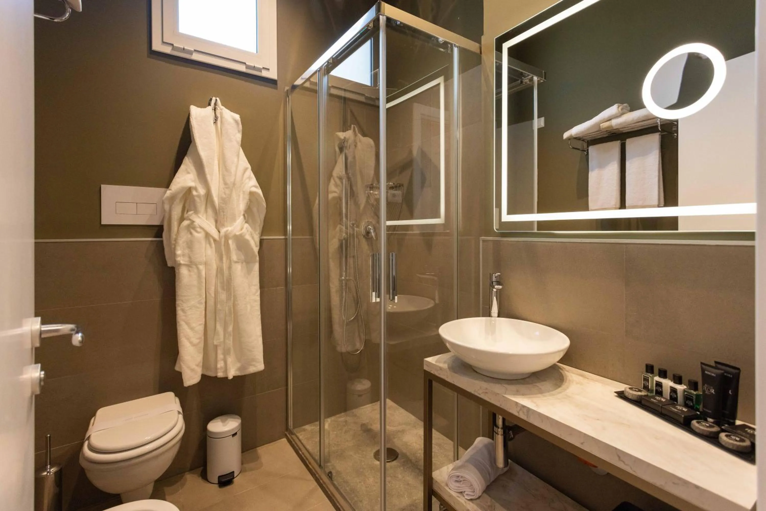 Shower in Mondello Glam Hotel & Terrace