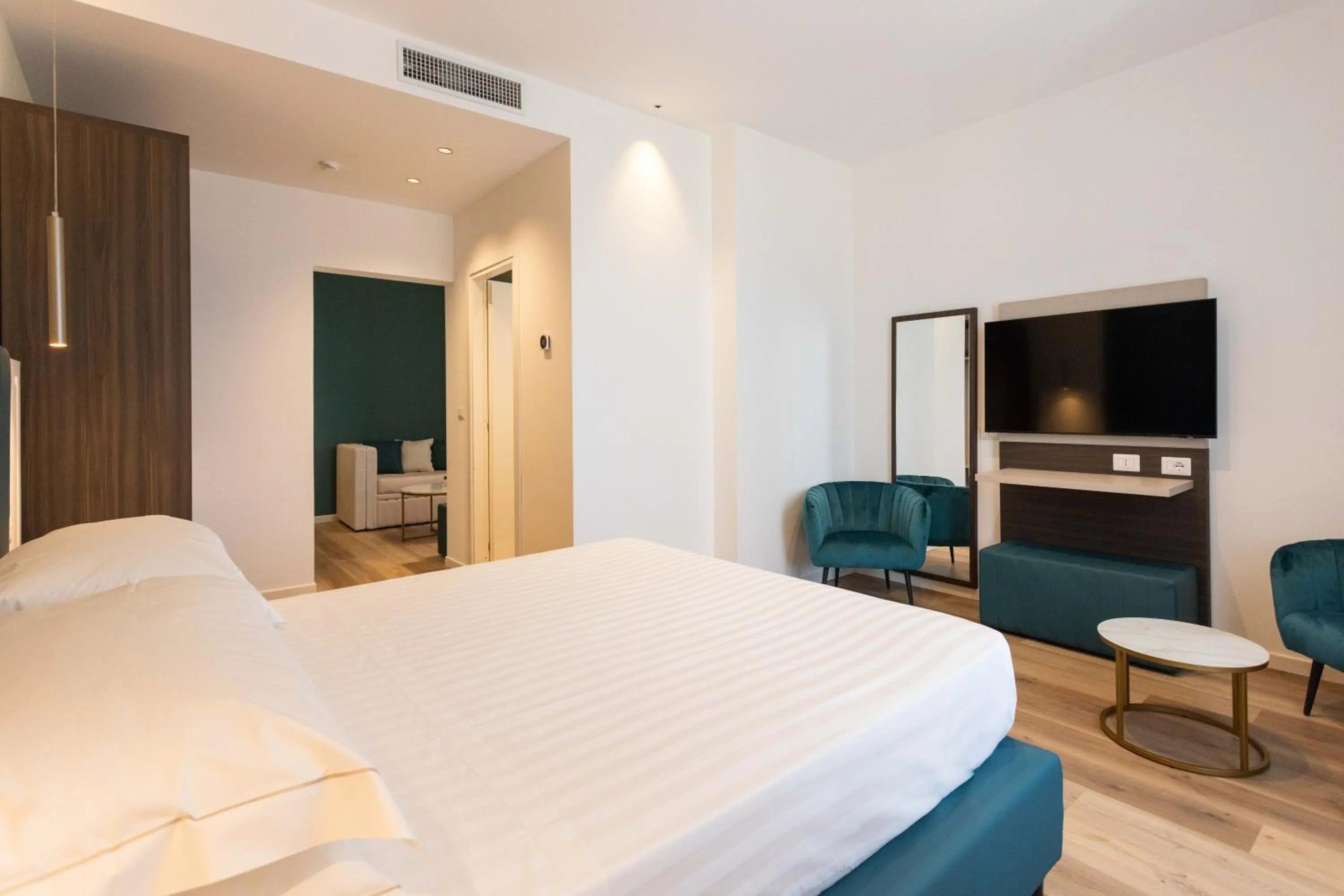 Living room, Bed in Mondello Glam Hotel & Terrace