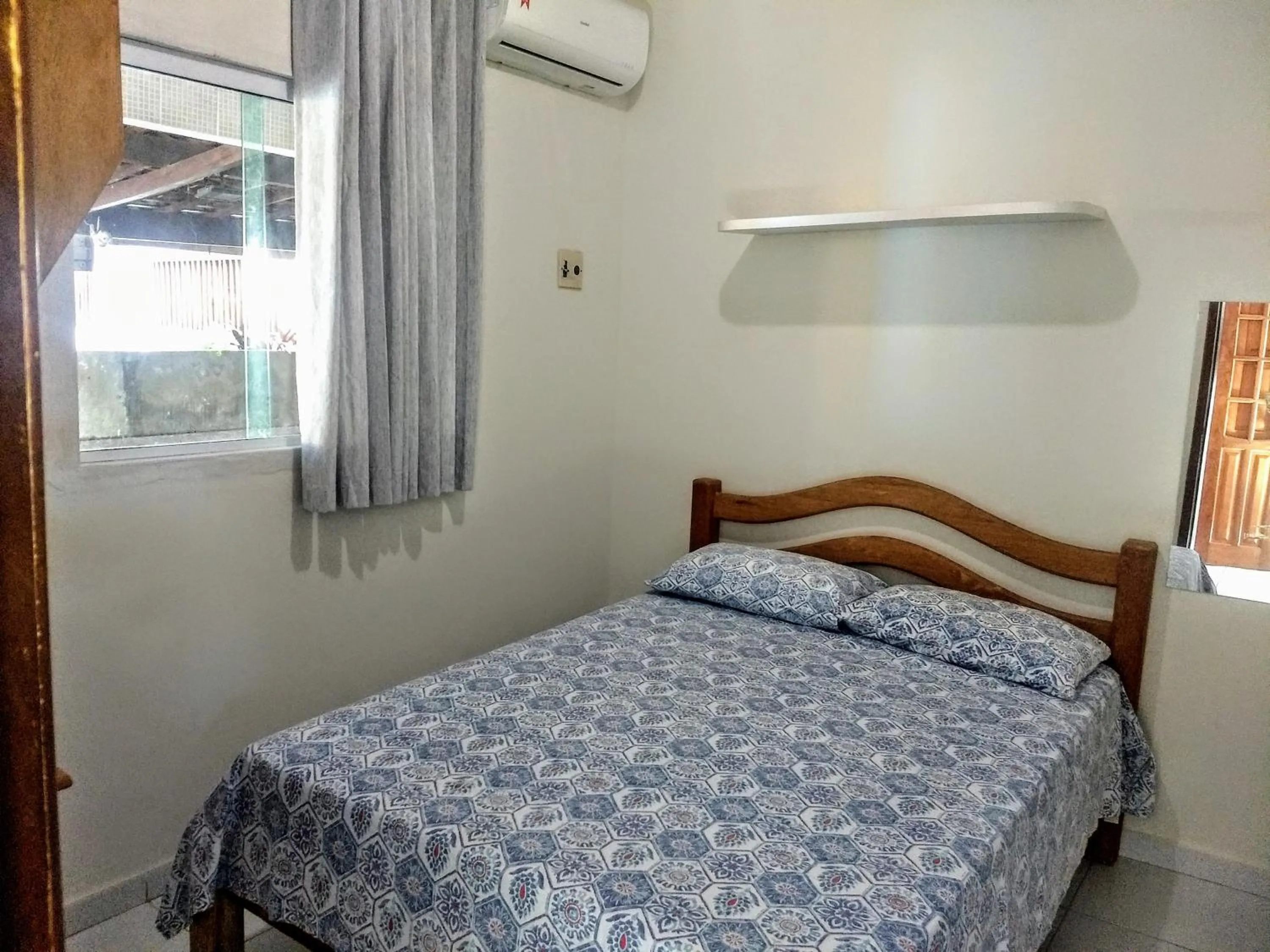 Photo of the whole room, Bed in Pousada Santa Fé
