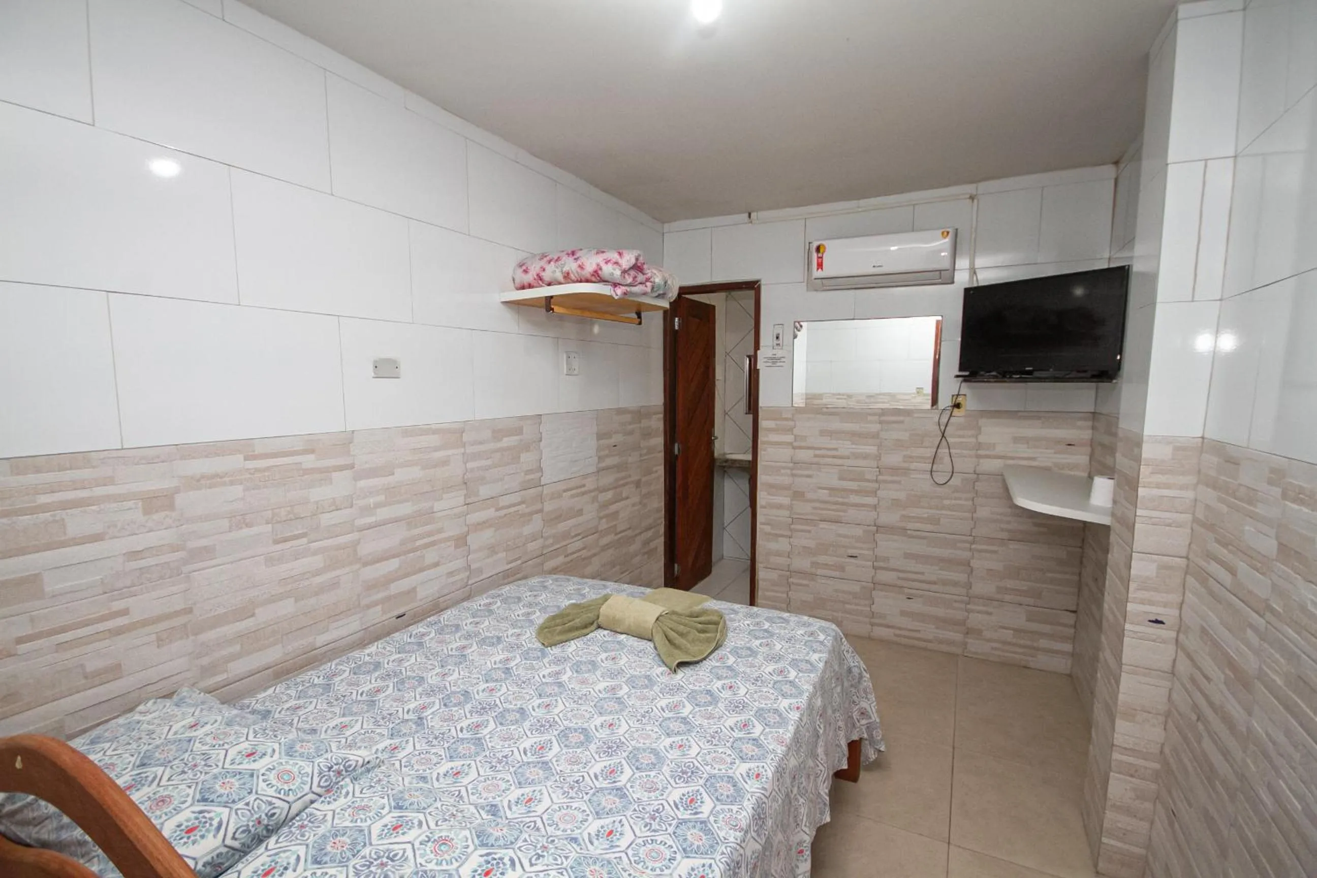 Photo of the whole room, Bed in Pousada Santa Fé