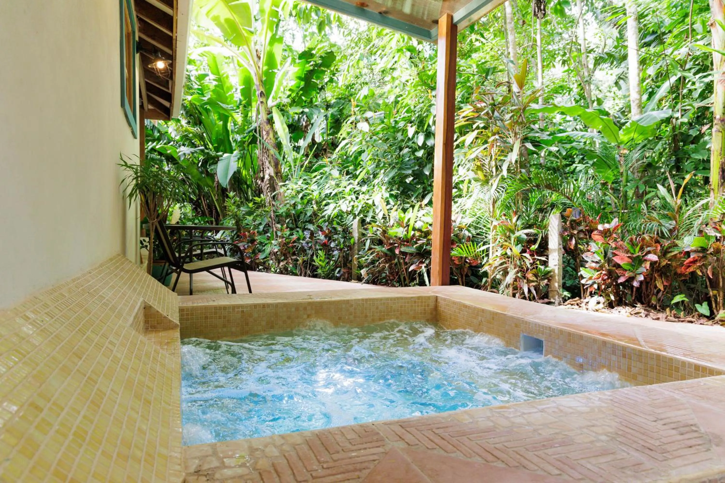 Hot Tub in Hotel Casa Merlin