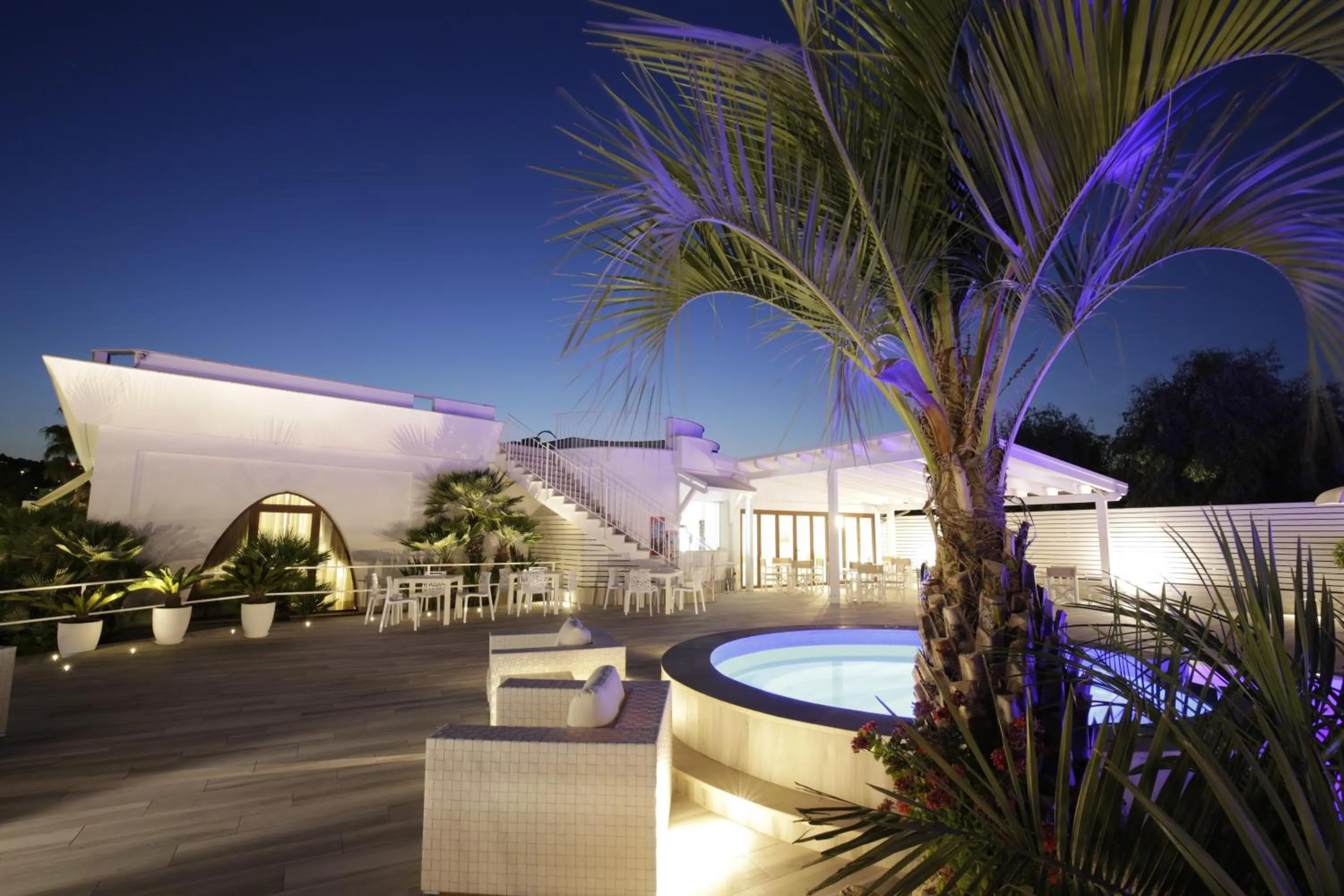 Swimming pool in Garden Hotel Ripa