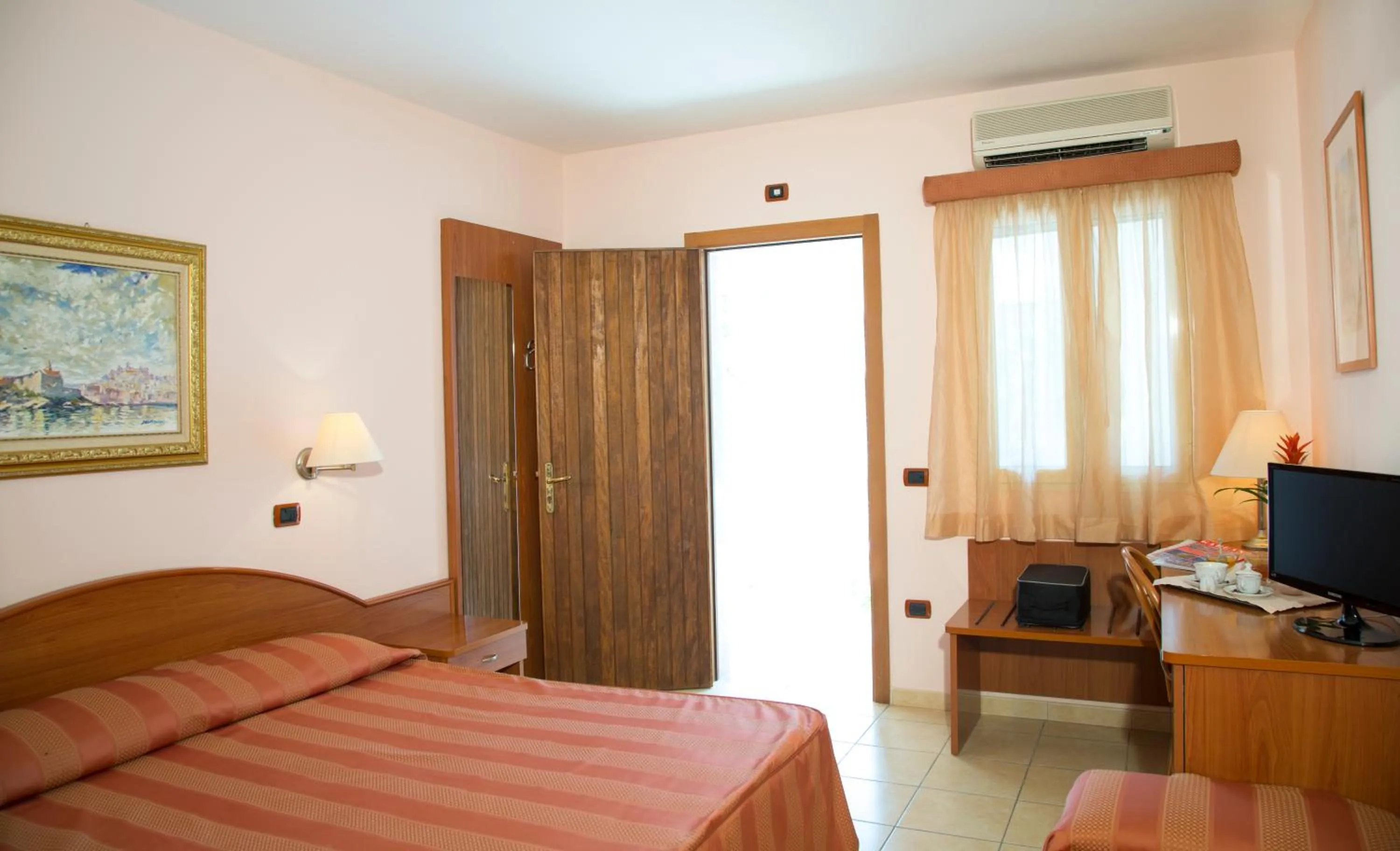 Drinks in Garden Hotel Ripa