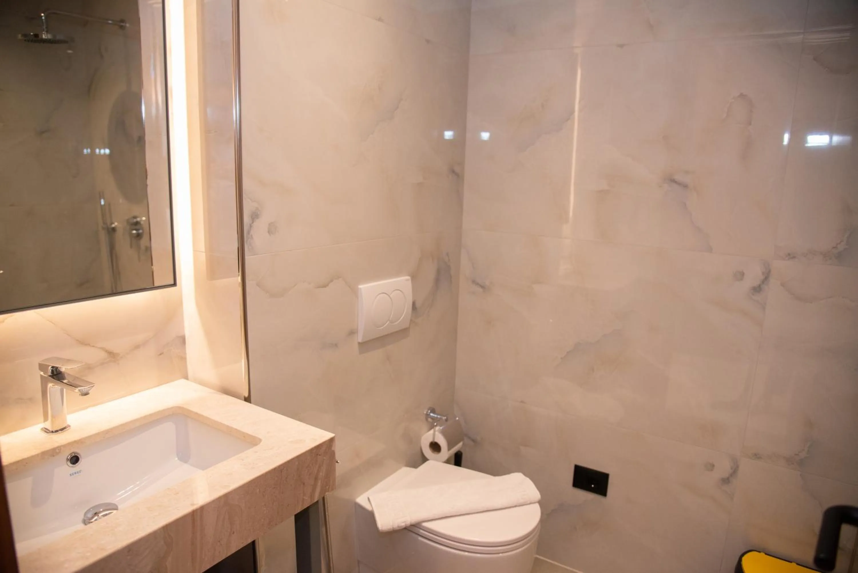 Shower in Adria Palace