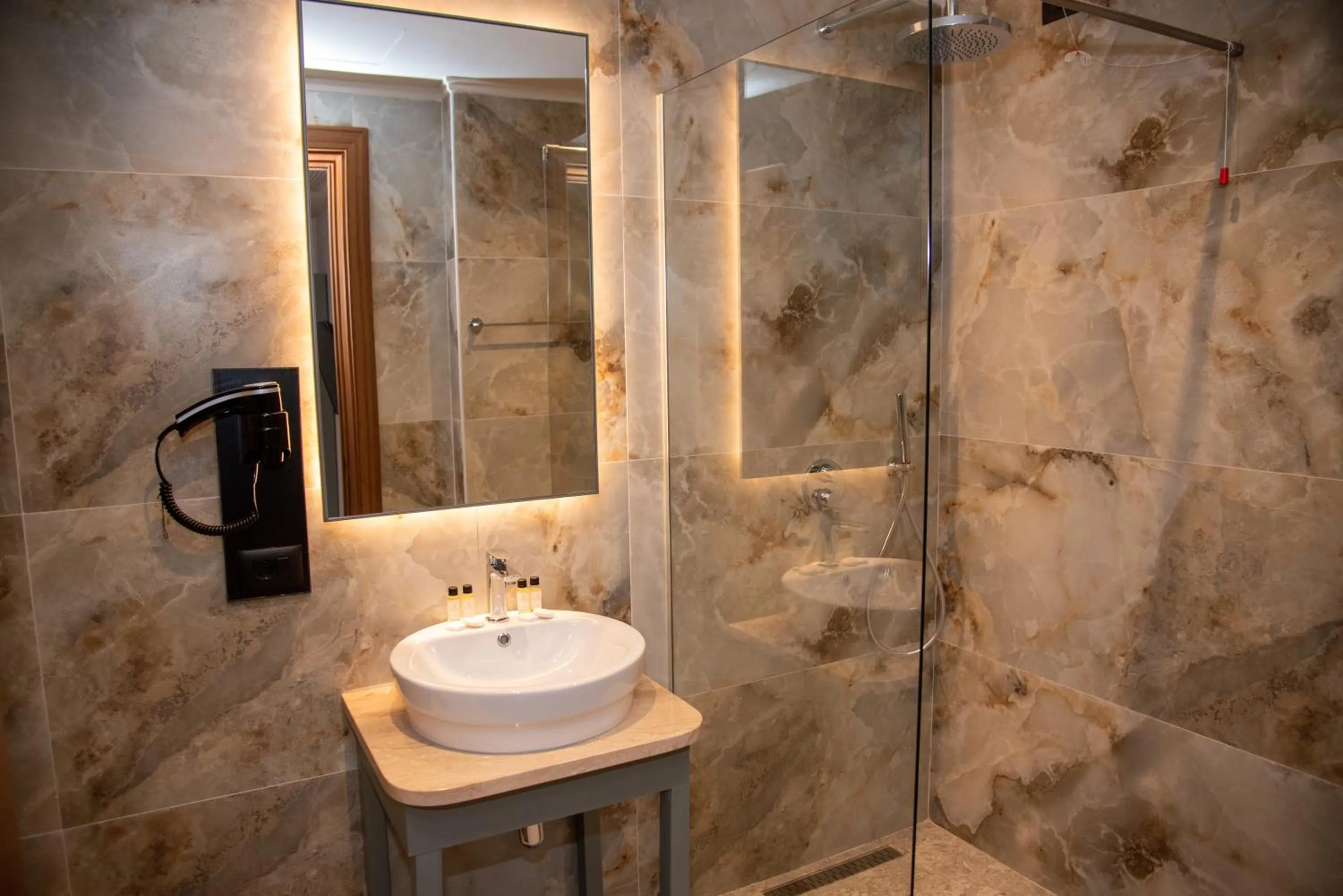 Shower in Adria Palace