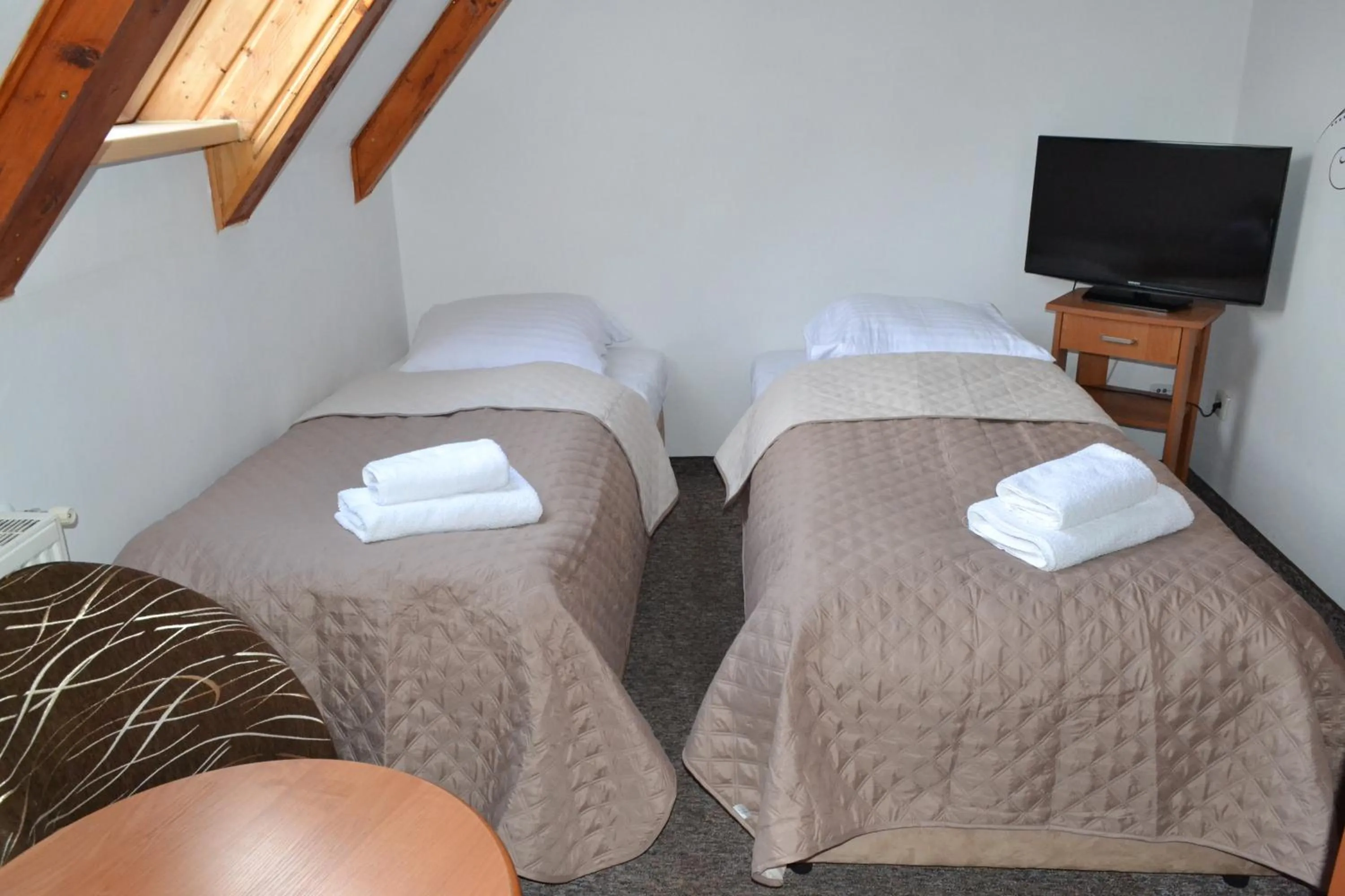 Bed in Zajazd Pod Skarpą