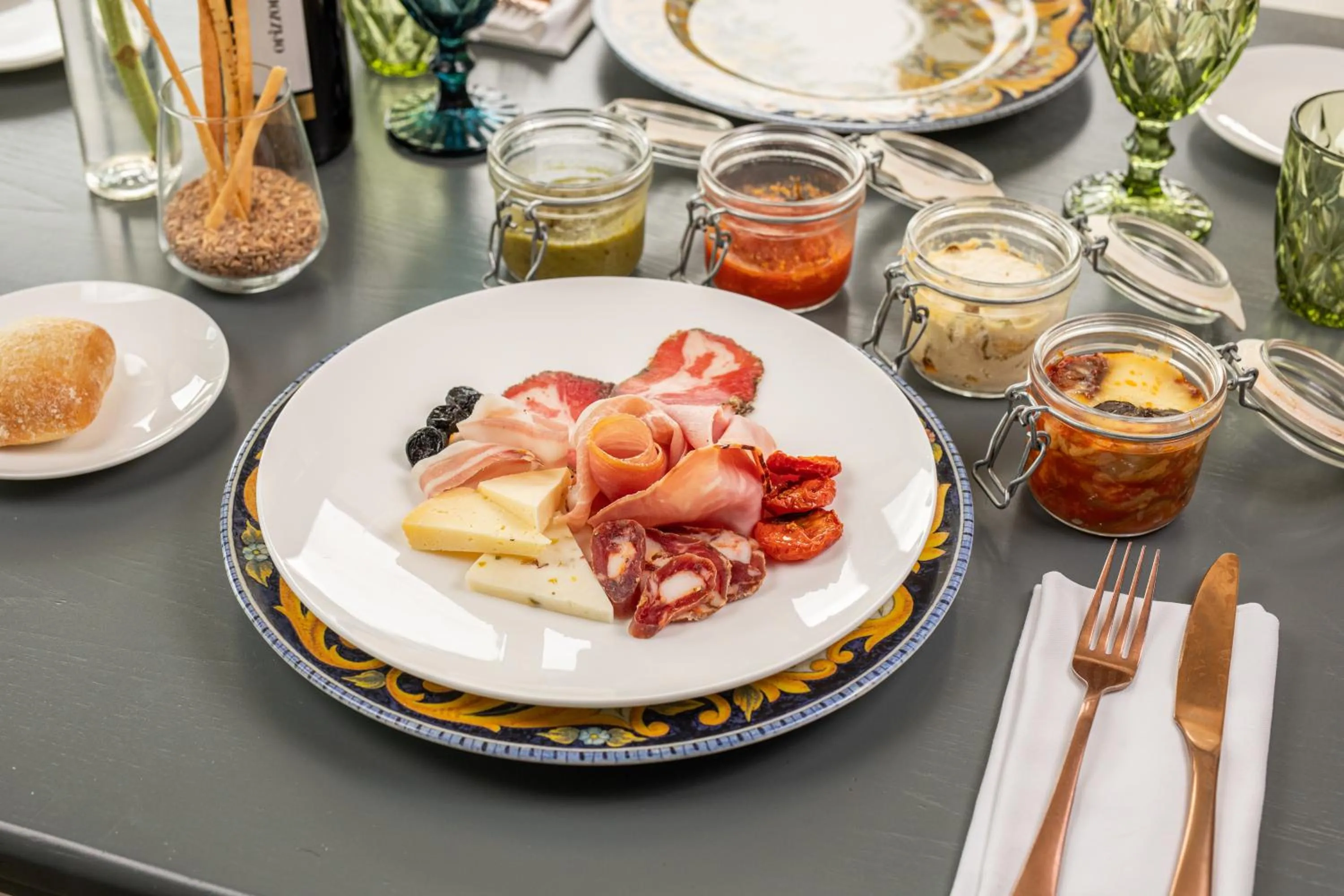 Restaurant/places to eat in UNA HOTELS Tenuta Contessa Farm & SPA Cosenza