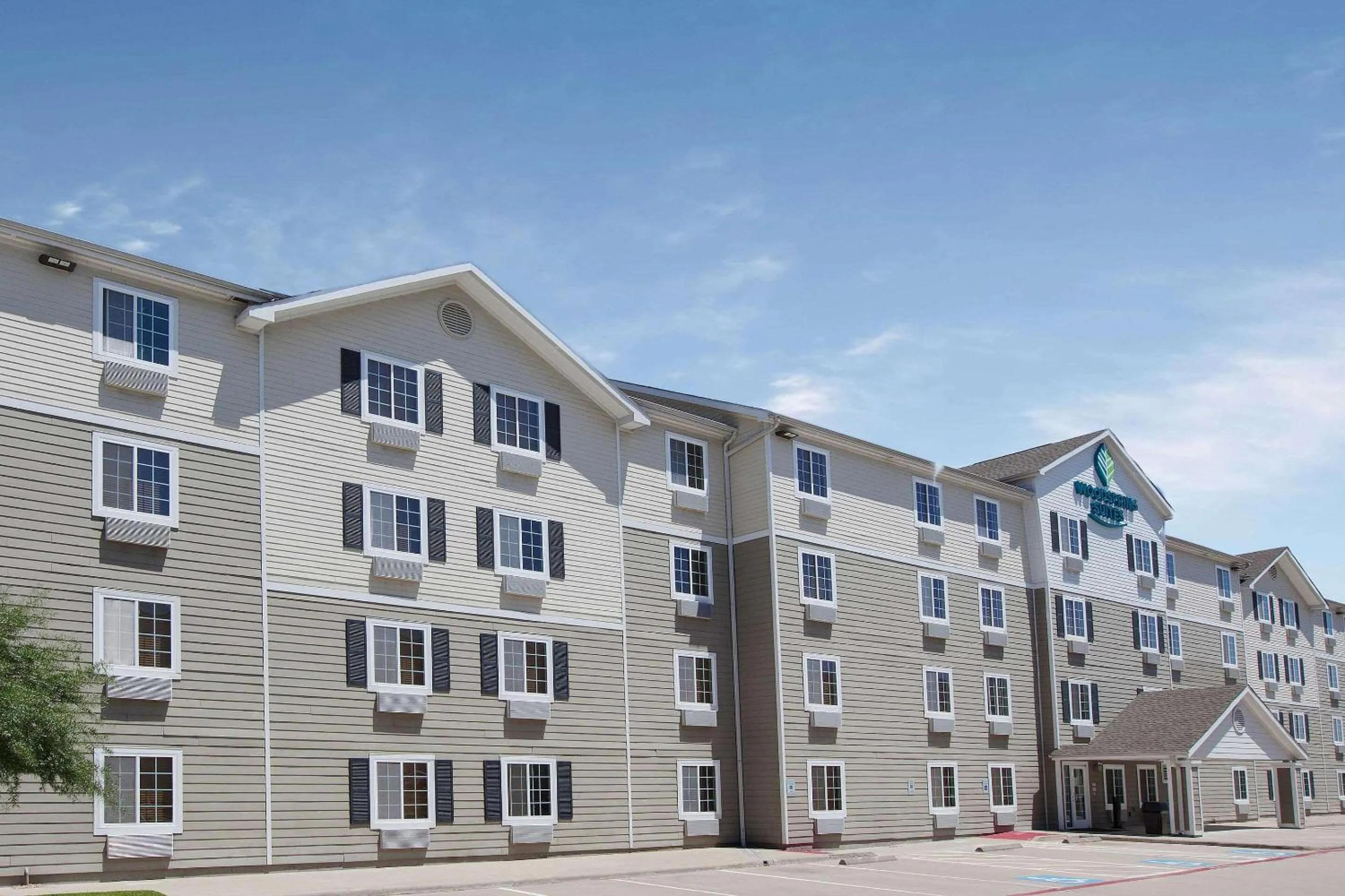 Property building in WoodSpring Suites Houston Westchase
