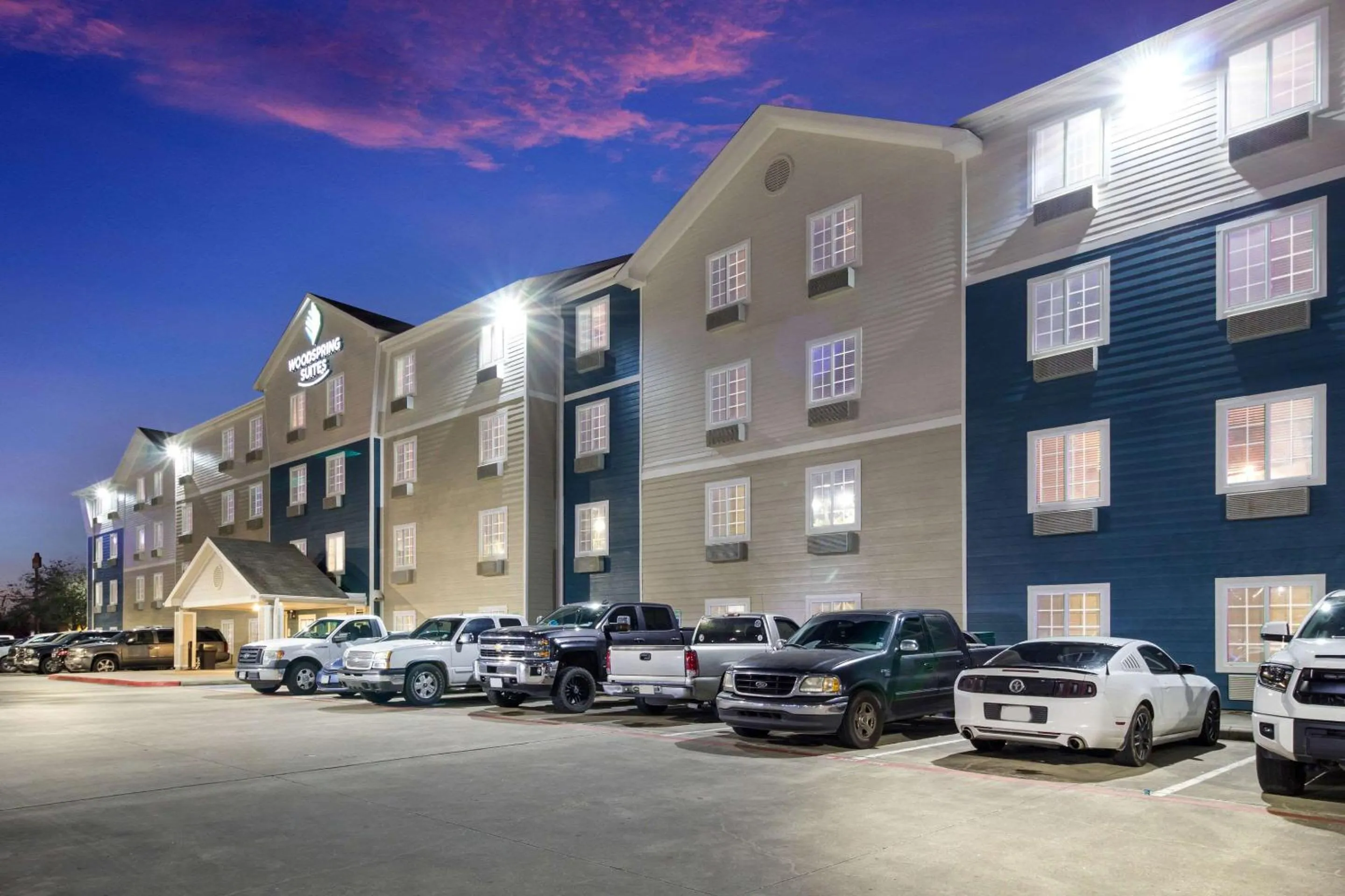 Property building in WoodSpring Suites Houston La Porte