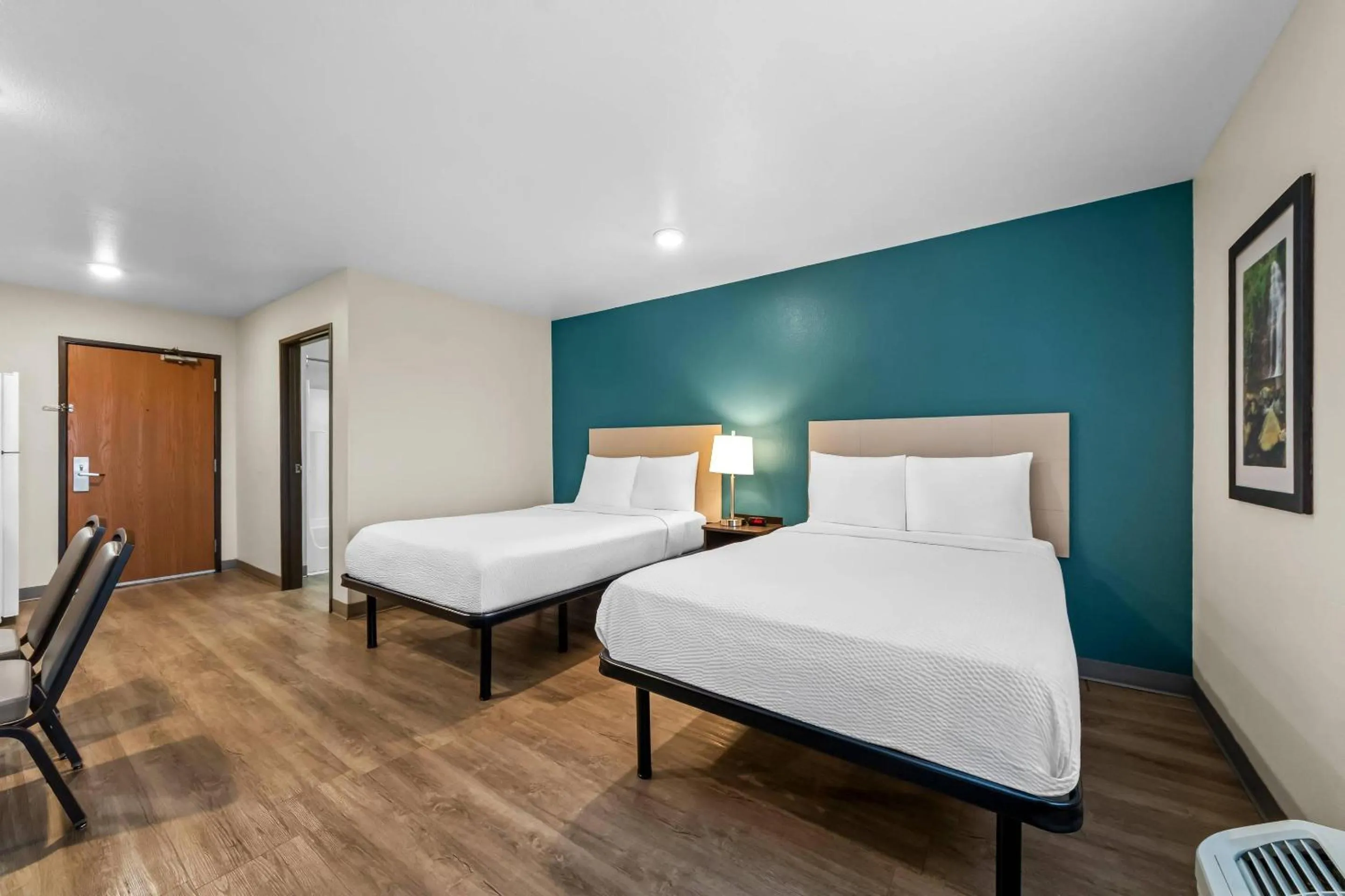 Bedroom, Bed in WoodSpring Suites San Antonio South