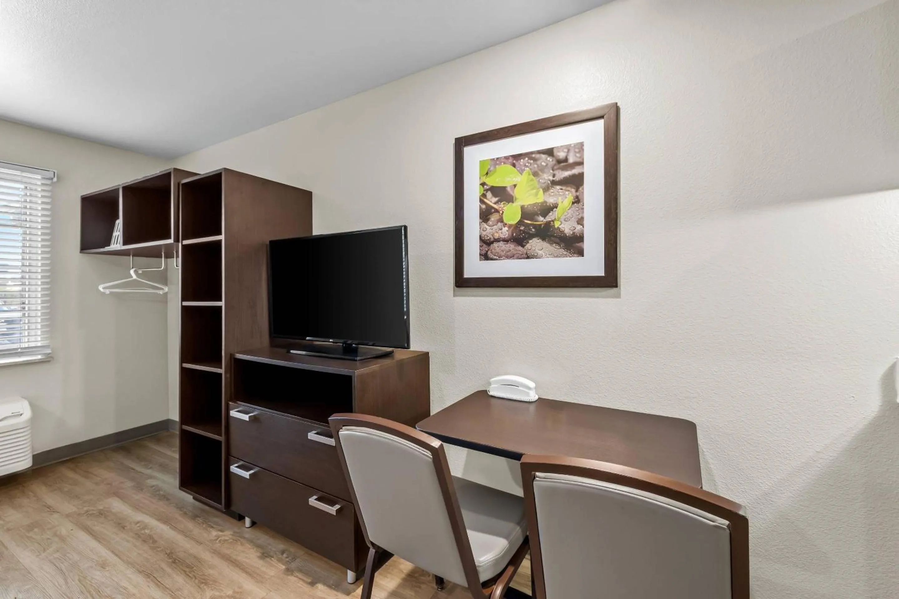 Bedroom in WoodSpring Suites San Antonio South