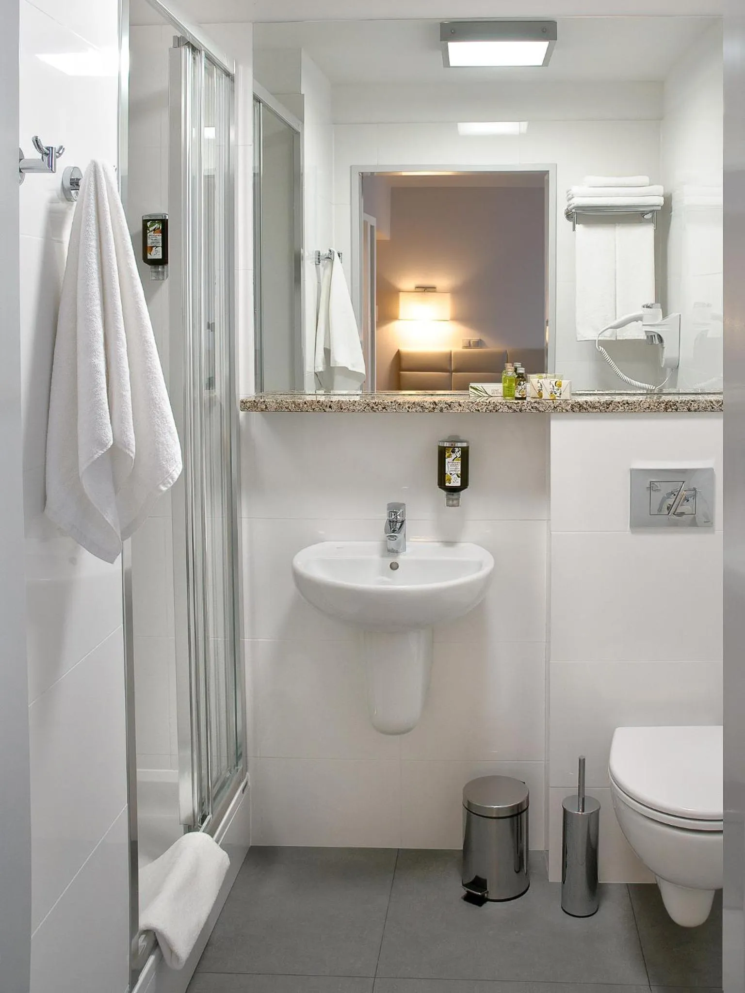 Bathroom in Hotel Petropol