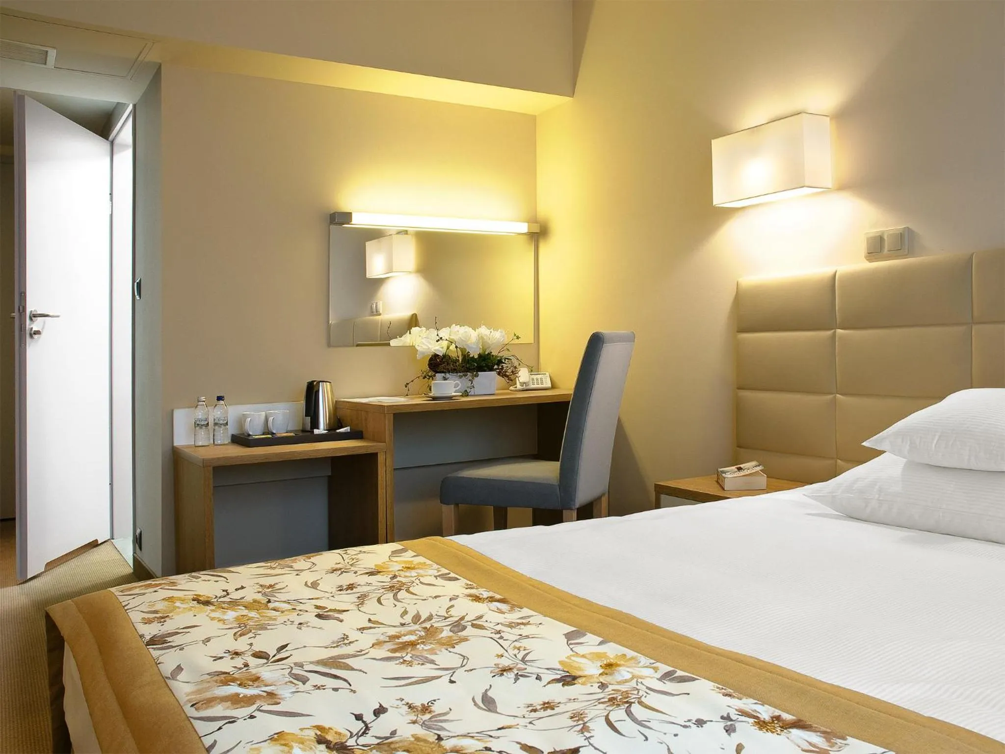 Photo of the whole room, Bed in Hotel Petropol