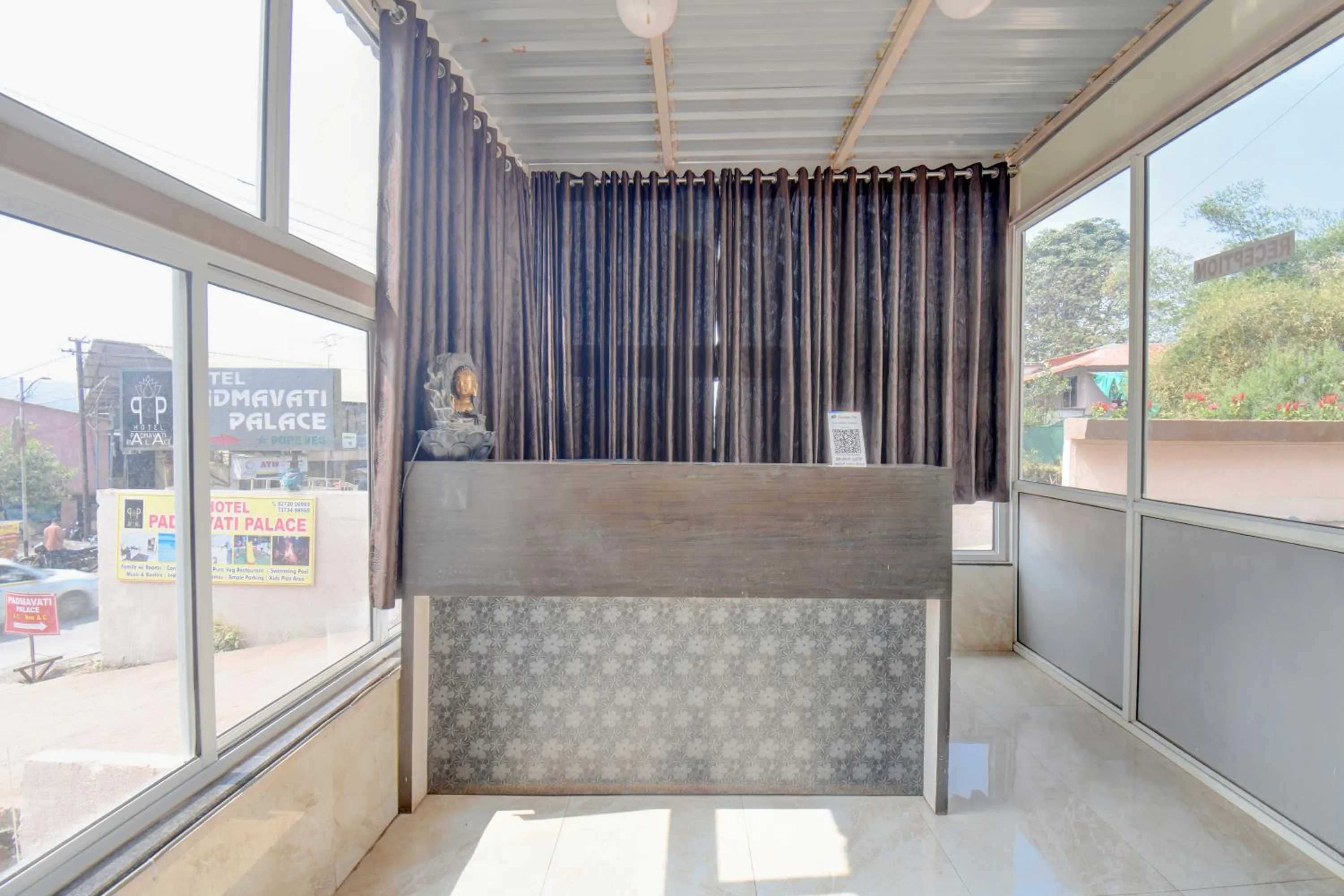 Lobby or reception in Hotel Padmavati Palace, Mahabaleshwar